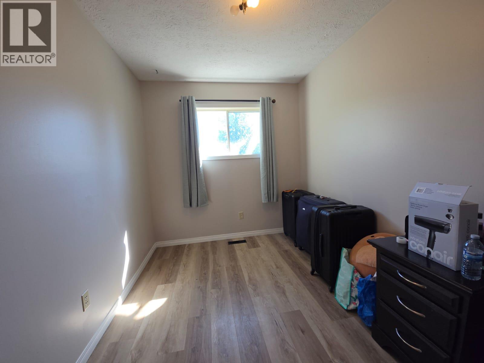 240 Spieker Avenue, Tumbler Ridge, British Columbia  V0C 2W0 - Photo 24 - 10400886