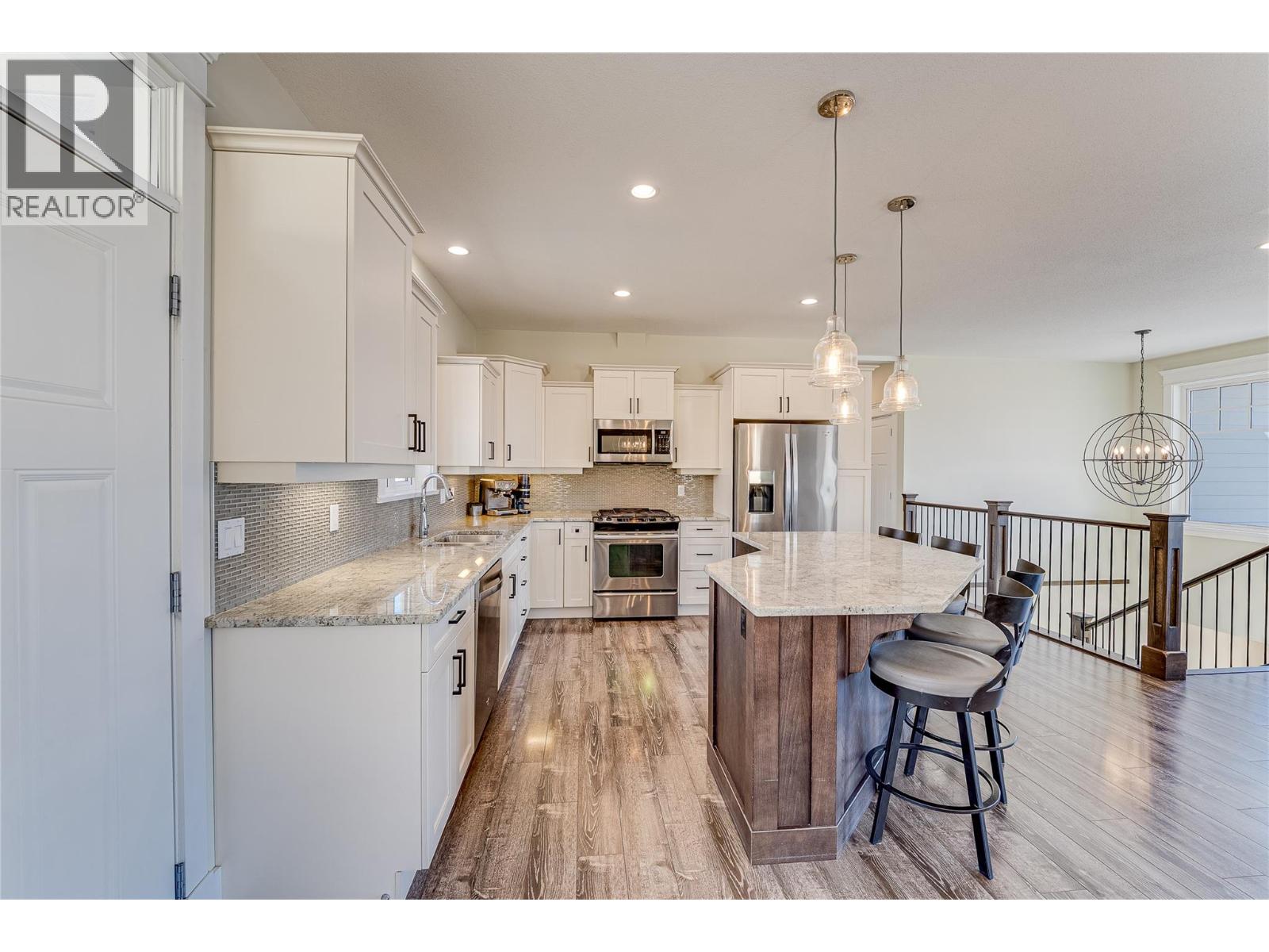 7221 Edgewater Place, Coldstream, British Columbia  V1B 4C5 - Photo 16 - 10399824