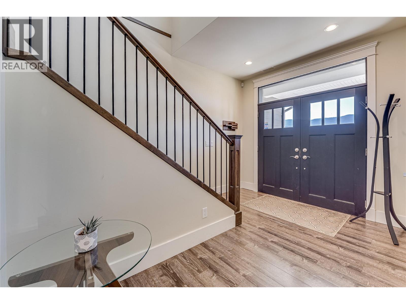 7221 Edgewater Place, Coldstream, British Columbia  V1B 4C5 - Photo 5 - 10399824