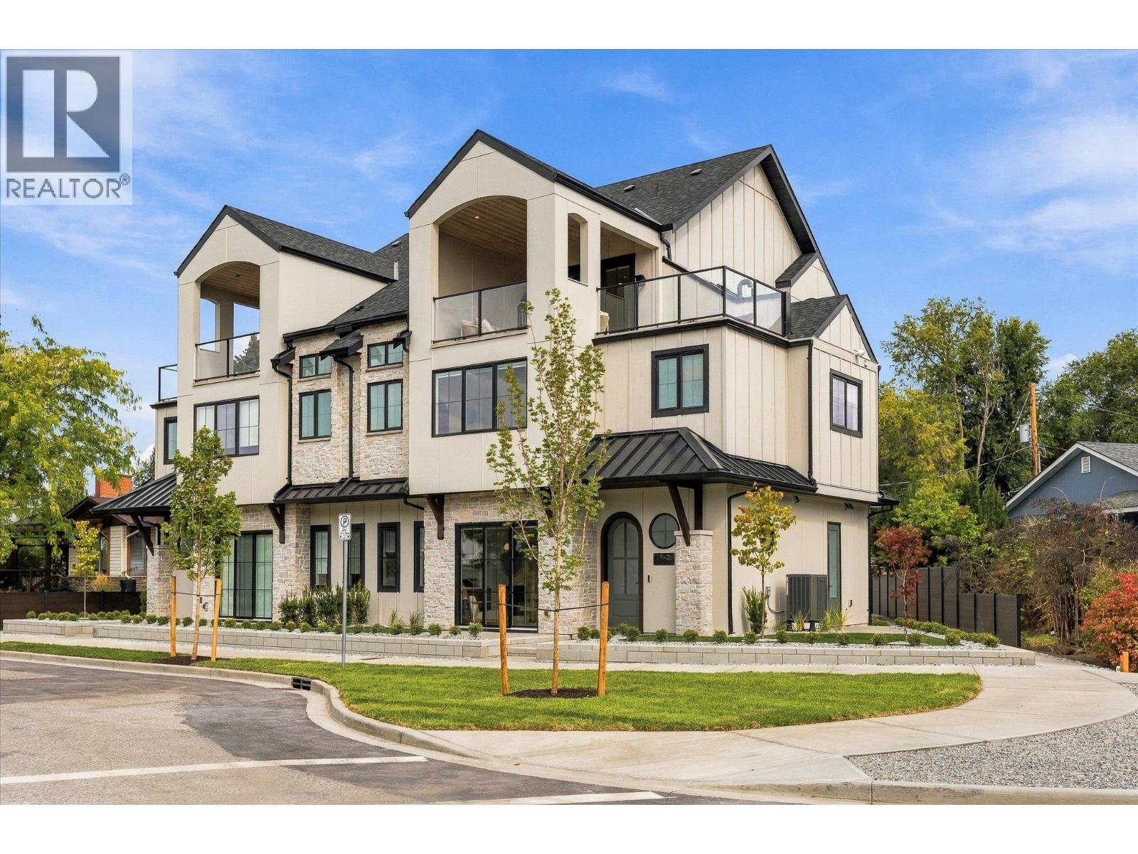 2435 Taylor Crescent Unit# 4, Kelowna, British Columbia  V1Y 1L9 - Photo 1 - 10401225