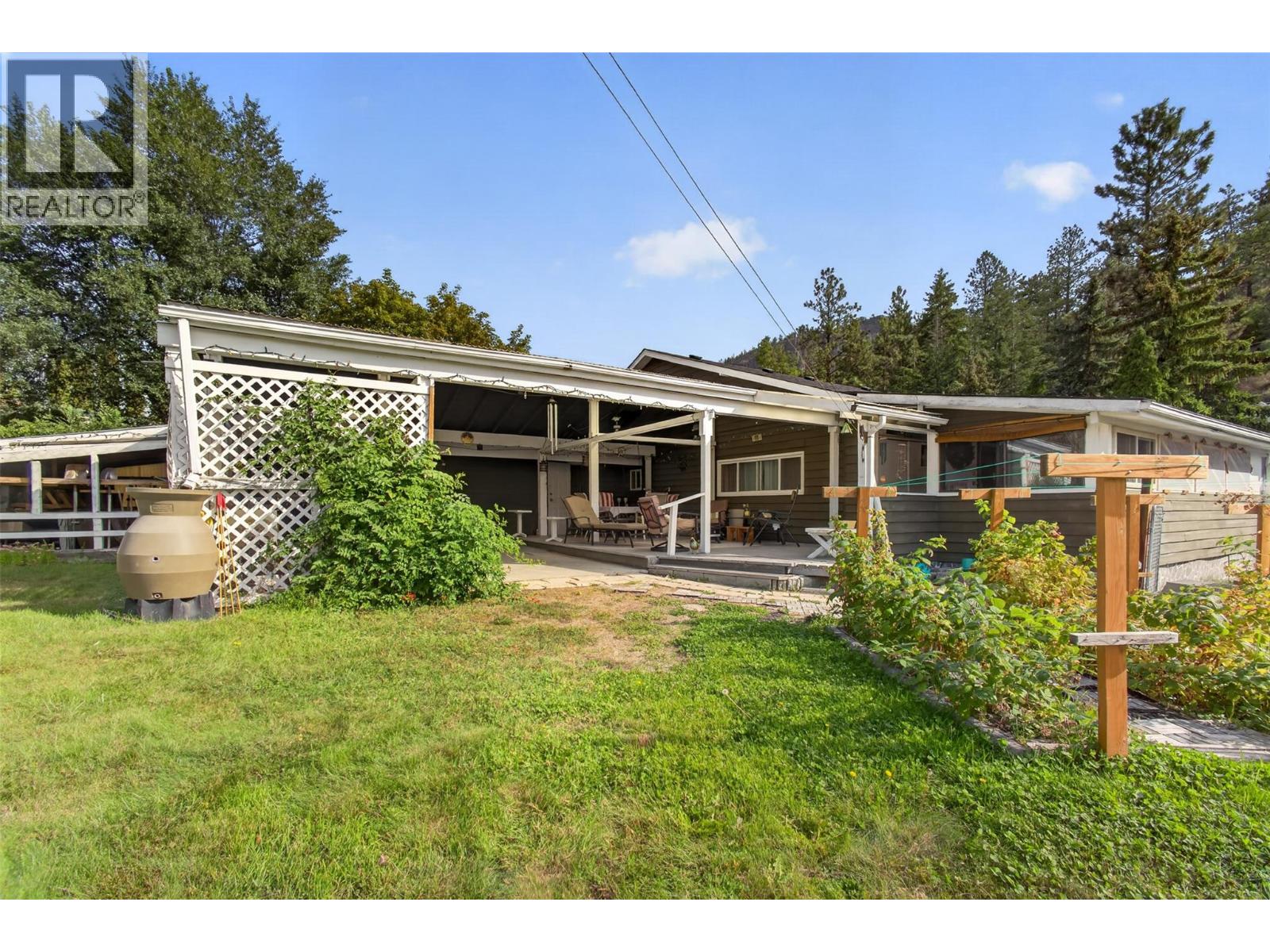 8008 Victoria Road, Summerland, British Columbia  V0H 1Z2 - Photo 26 - 10400358