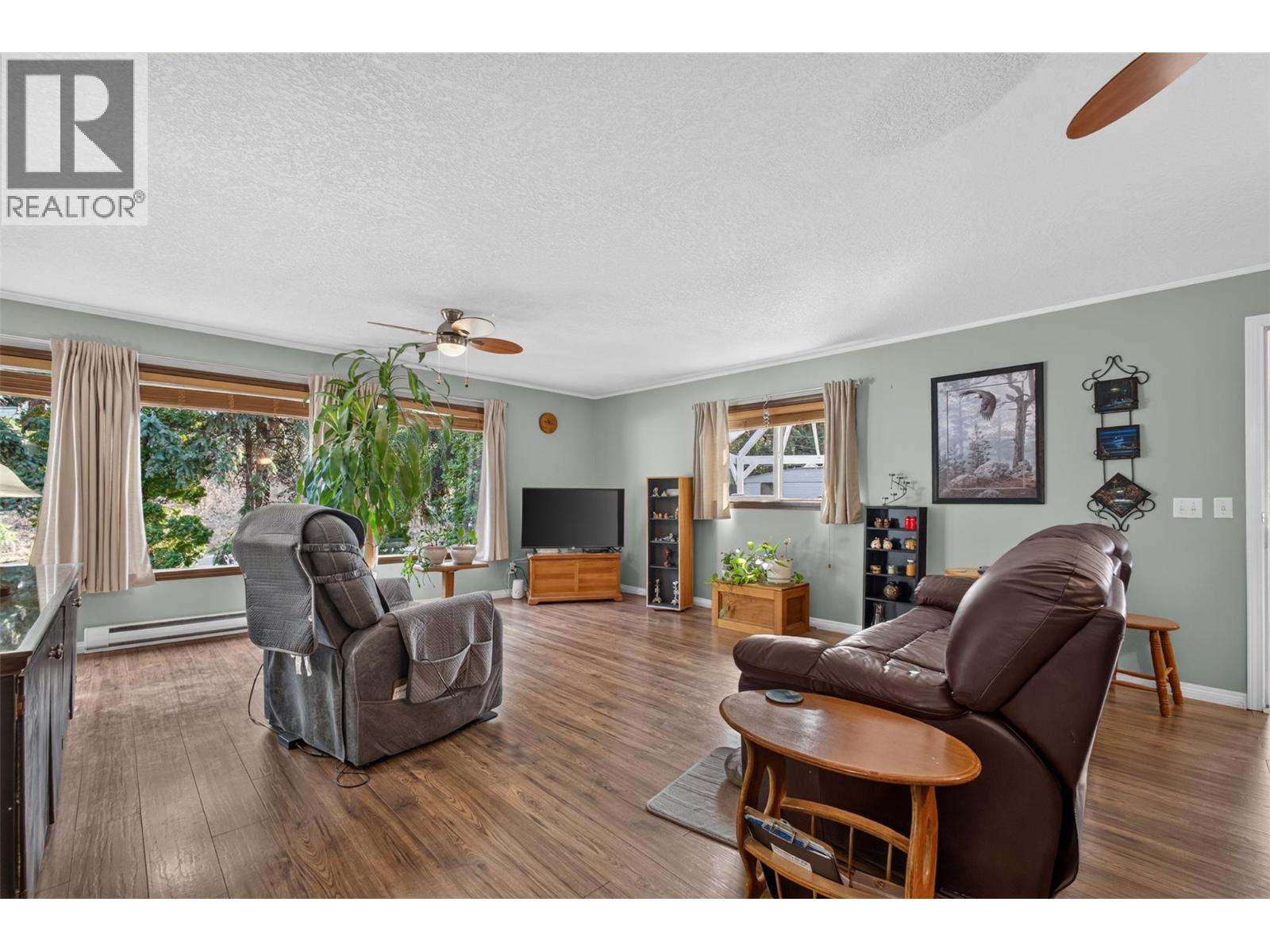 8008 Victoria Road, Summerland, British Columbia  V0H 1Z2 - Photo 7 - 10400358