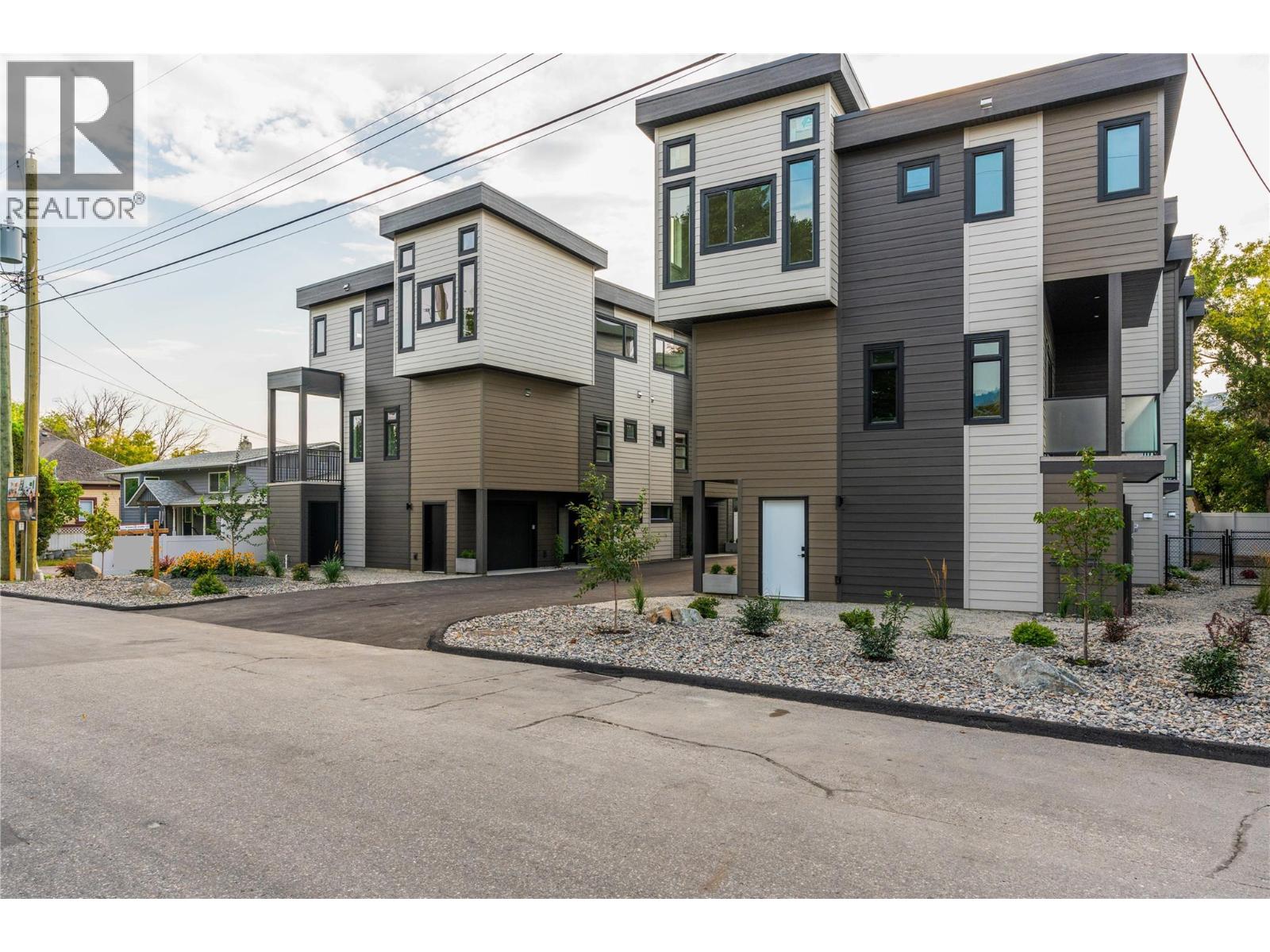 4200 30 Street, Vernon, British Columbia  V1T 5G3 - Photo 3 - 10400143