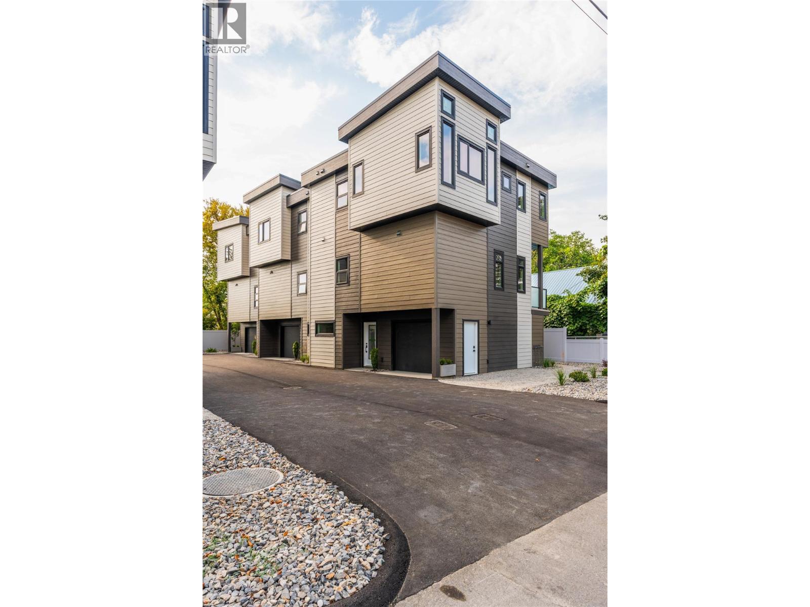 4200 30 Street, Vernon, British Columbia  V1T 5G3 - Photo 4 - 10400143