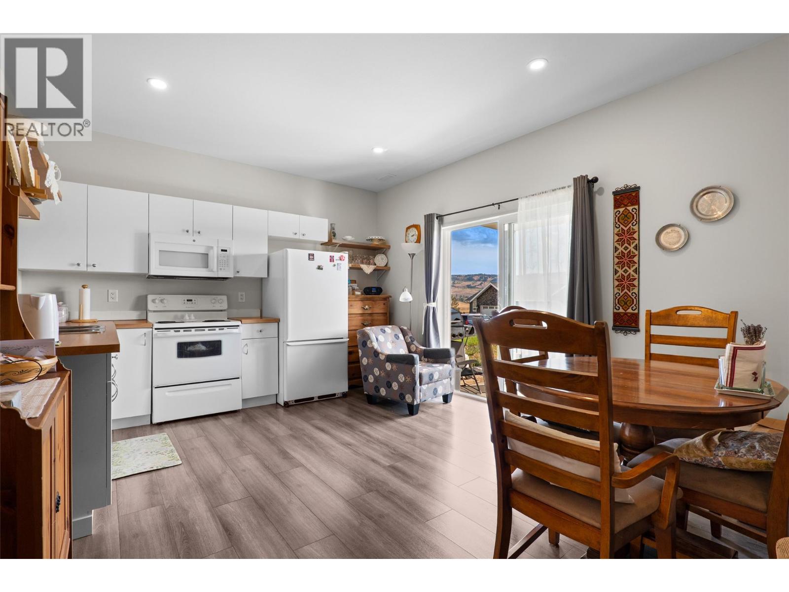 2743 Grandview Heights, Merritt, British Columbia  V1K 1R1 - Photo 34 - 10401134