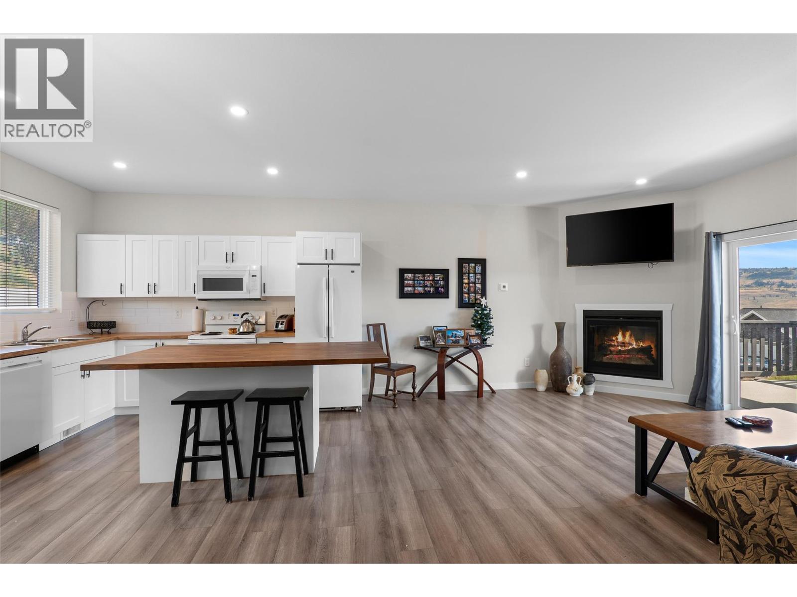 2743 Grandview Heights, Merritt, British Columbia  V1K 1R1 - Photo 4 - 10401134