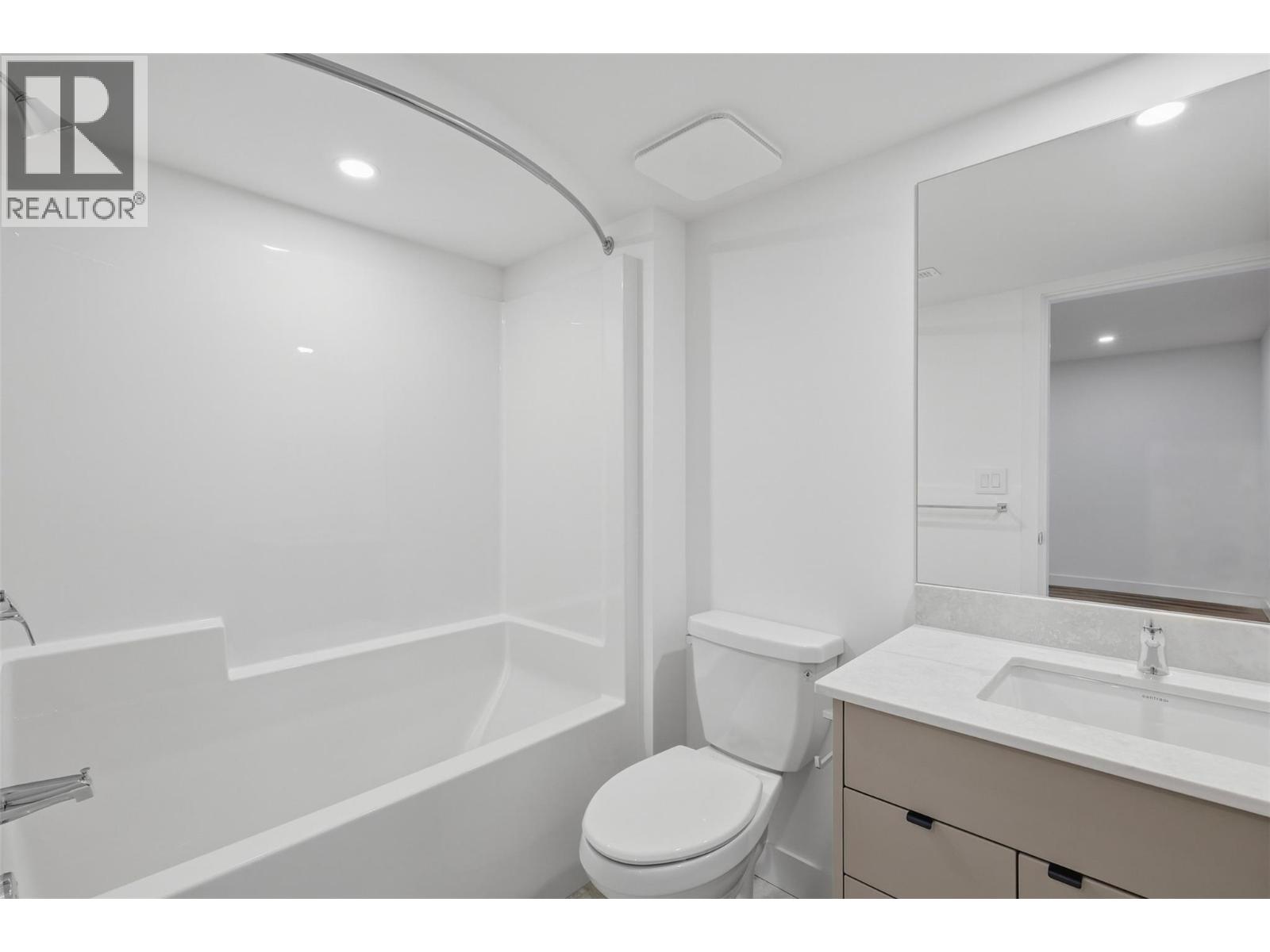 2050 Grasslands Boulevard Unit# 135, Kamloops, British Columbia  V2B 0A6 - Photo 28 - 10400140
