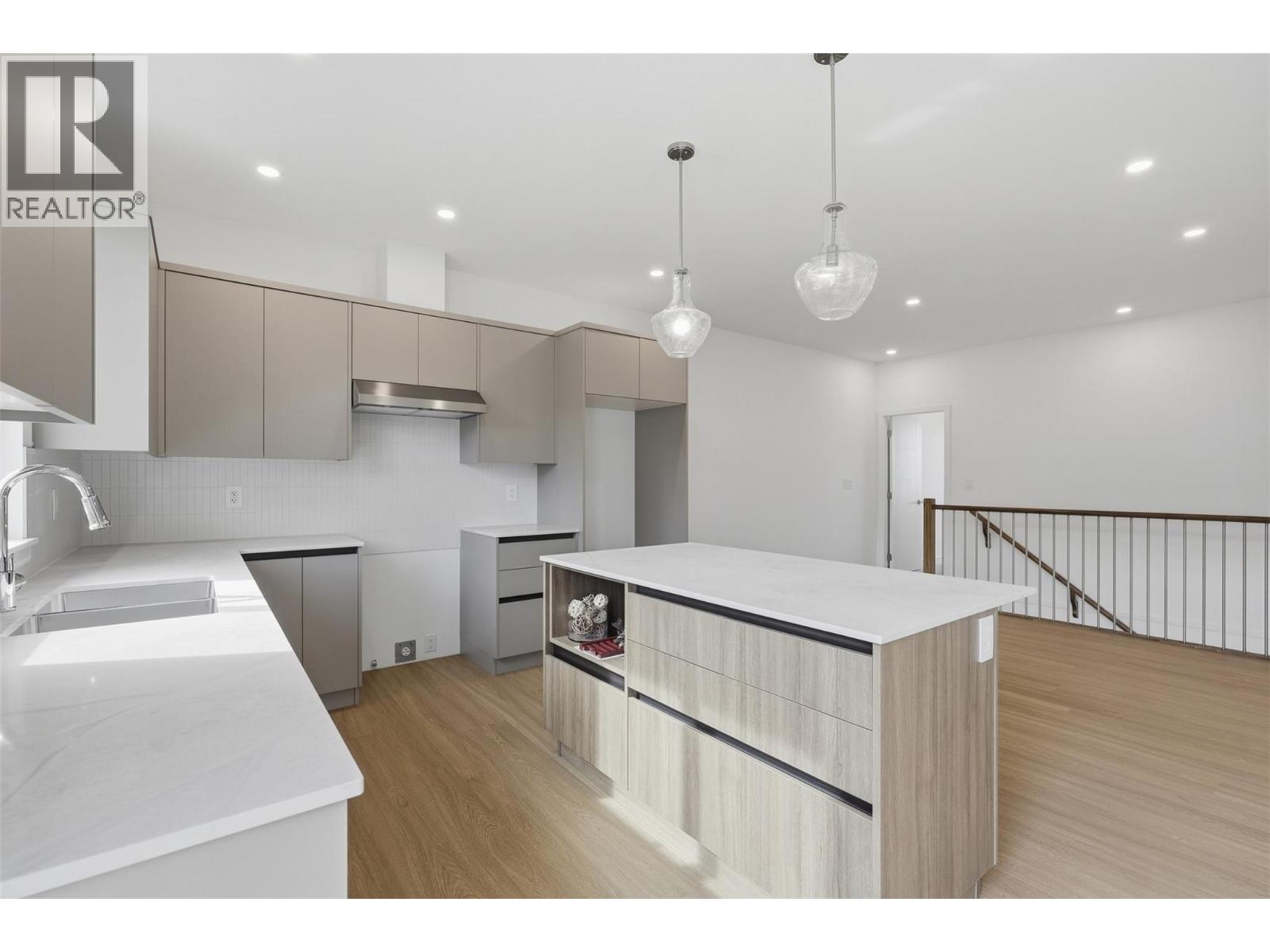 2050 Grasslands Boulevard Unit# 135, Kamloops, British Columbia  V2B 0A6 - Photo 9 - 10400140