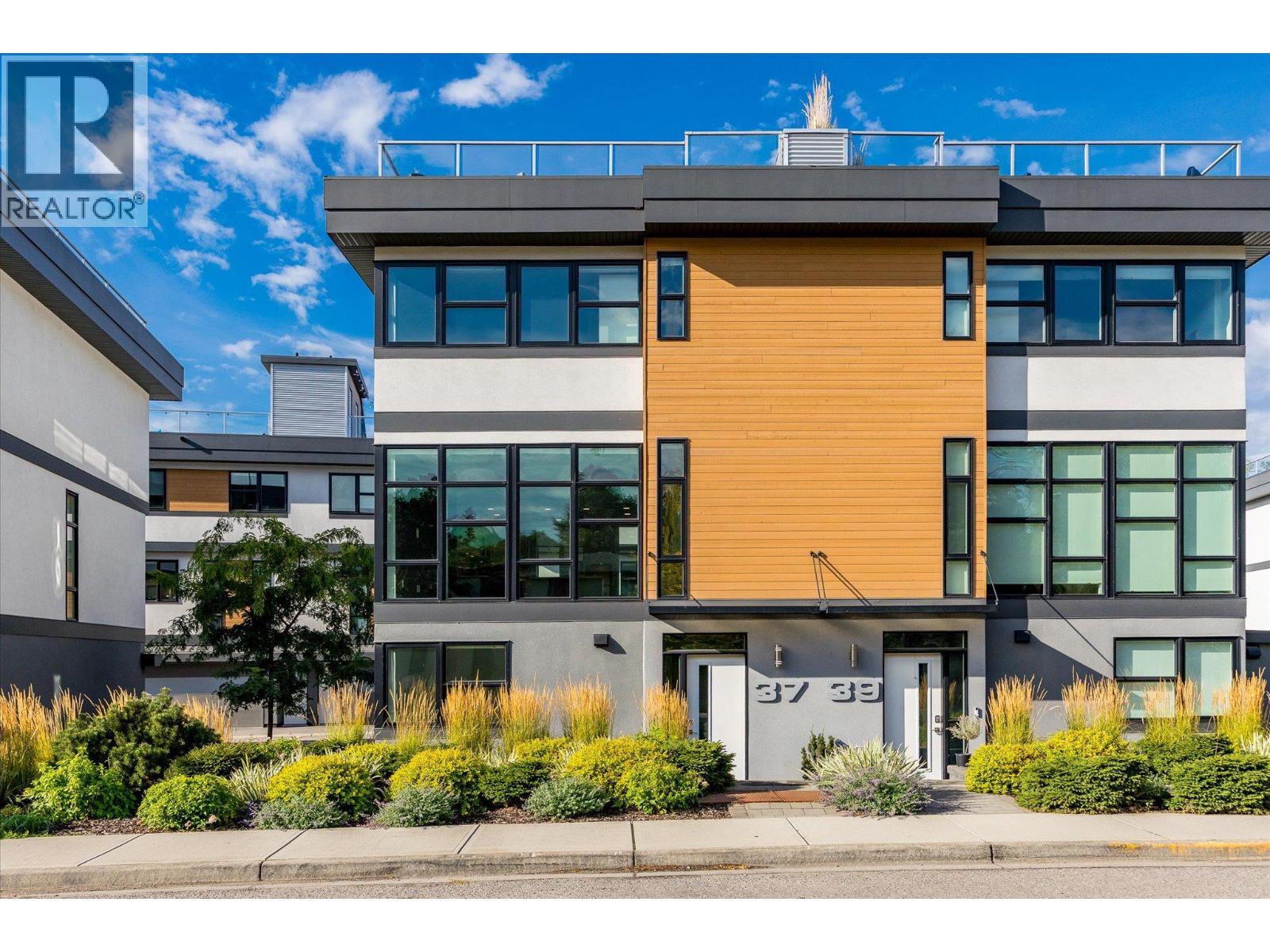 1515 Highland Drive N Unit# 37, Kelowna, British Columbia  V1Y 0C9 - Photo 1 - 10398911