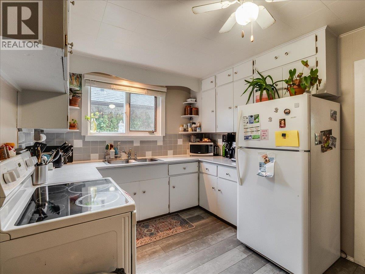 413 Silica Street, Nelson, British Columbia  V1L 4M6 - Photo 11 - 10400938