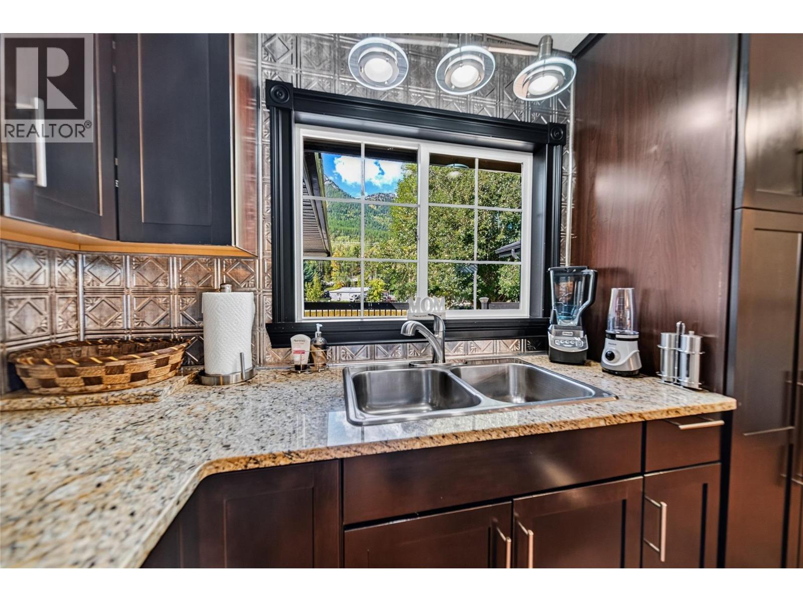 1706 Mckenzie Road, Fernie, British Columbia  V0B 1M5 - Photo 33 - 10400725