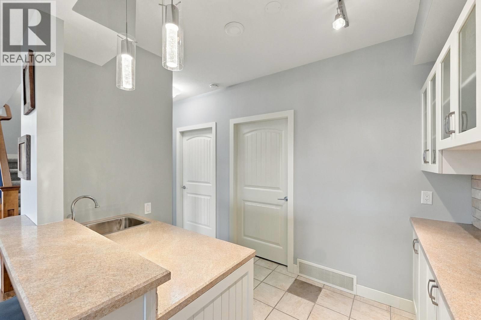 2421 Glacier Court Unit# 6, Kelowna, British Columbia  V1V 3A6 - Photo 51 - 10401276