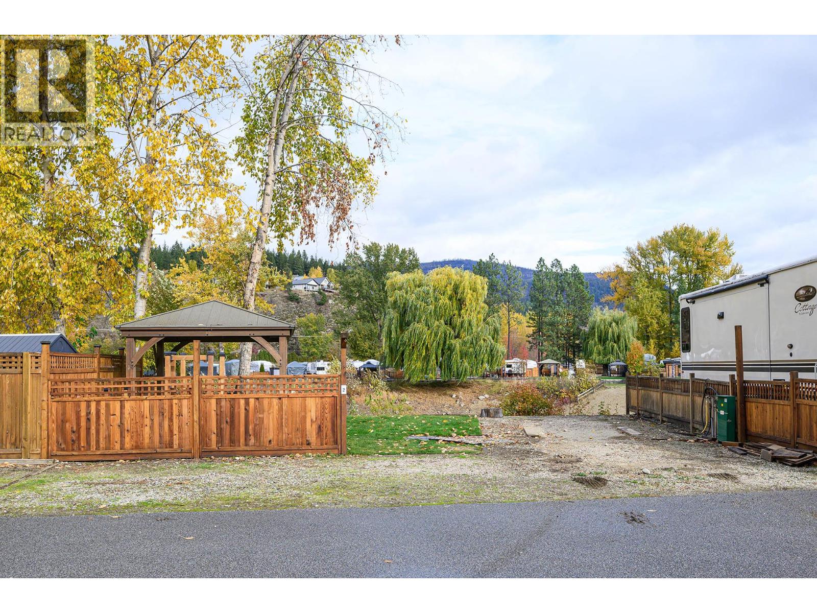 2 Clubhouse Lane, Lee Creek, British Columbia  V0E 1M4 - Photo 24 - 10401153