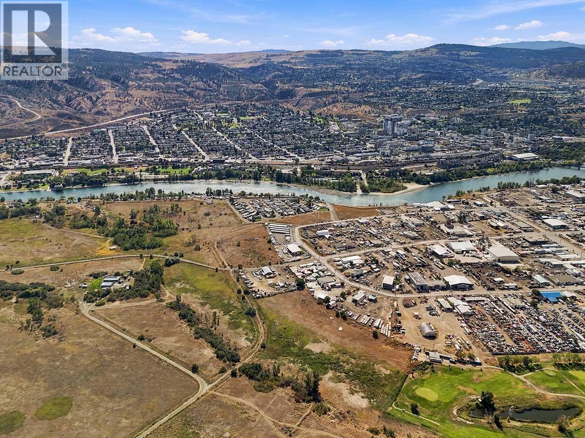 820 Sarcee Street, Kamloops, British Columbia  V2H 1E7 - Photo 2 - 10401210