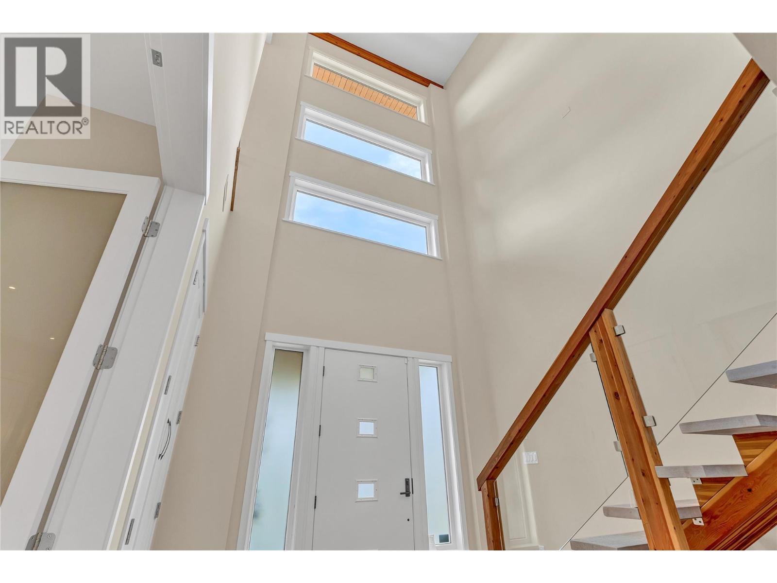 3984 Finnerty Road, Penticton, British Columbia  V2A 8W2 - Photo 15 - 10400426