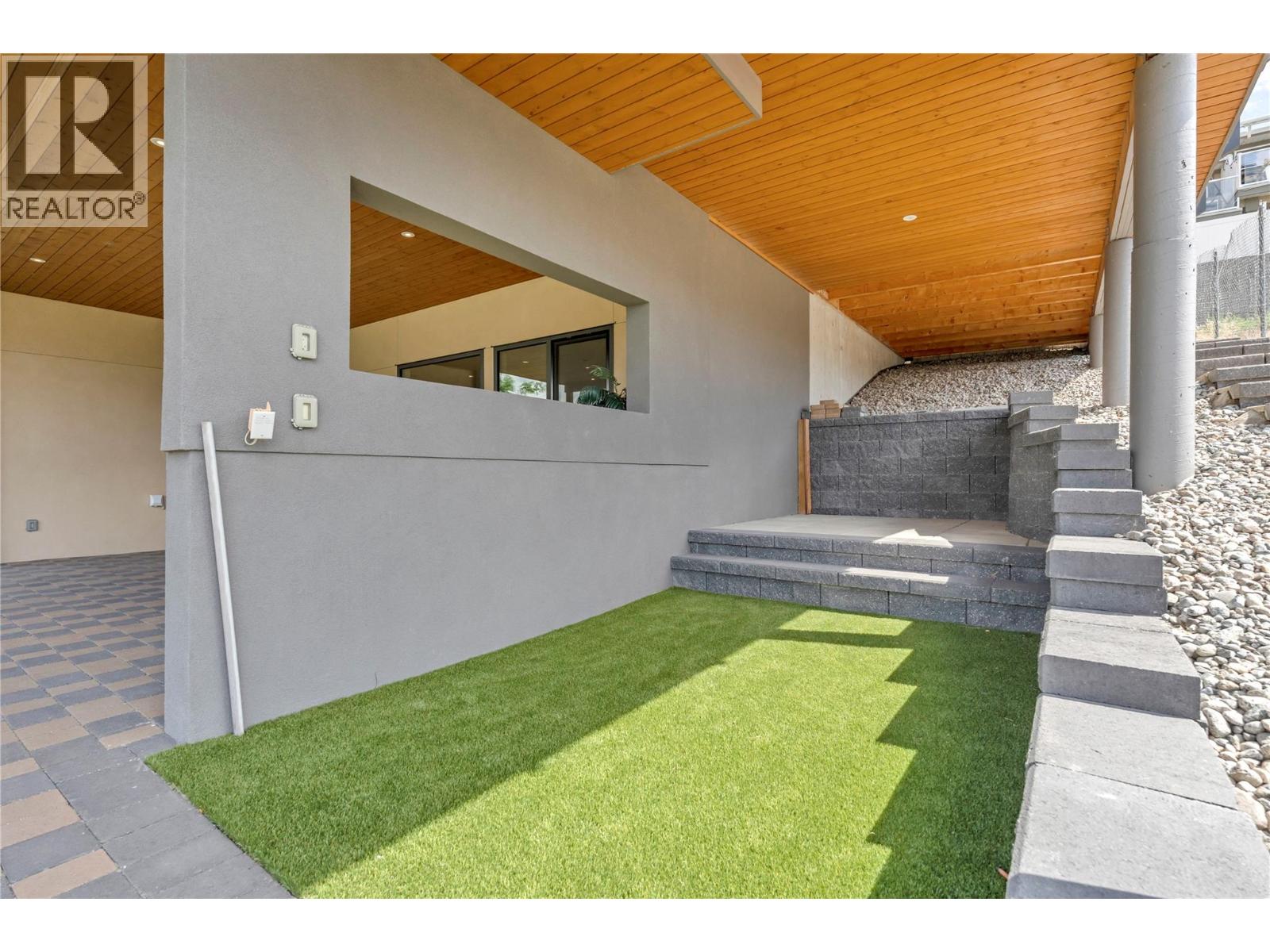 3984 Finnerty Road, Penticton, British Columbia  V2A 8W2 - Photo 26 - 10400426