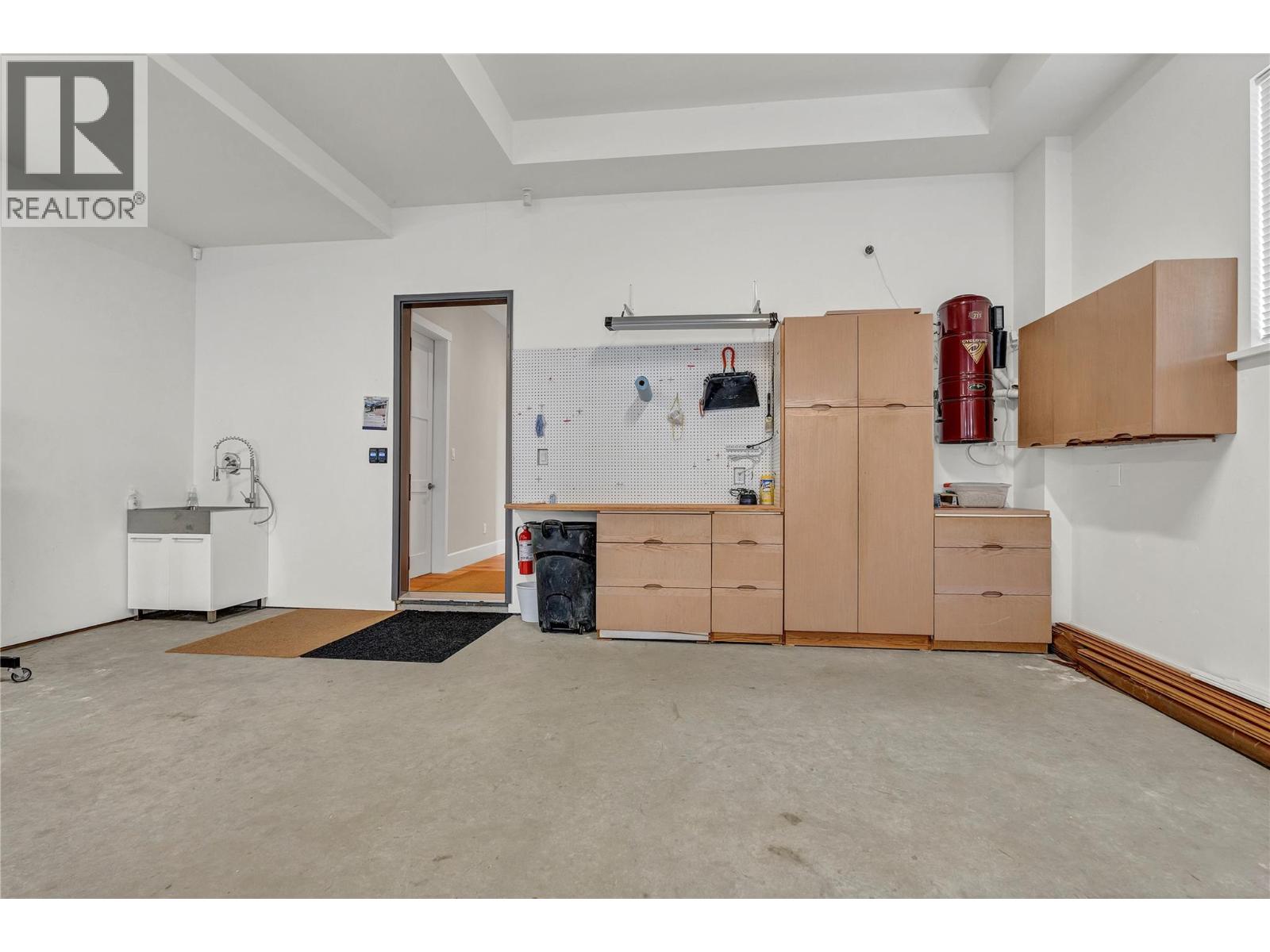 3984 Finnerty Road, Penticton, British Columbia  V2A 8W2 - Photo 79 - 10400426