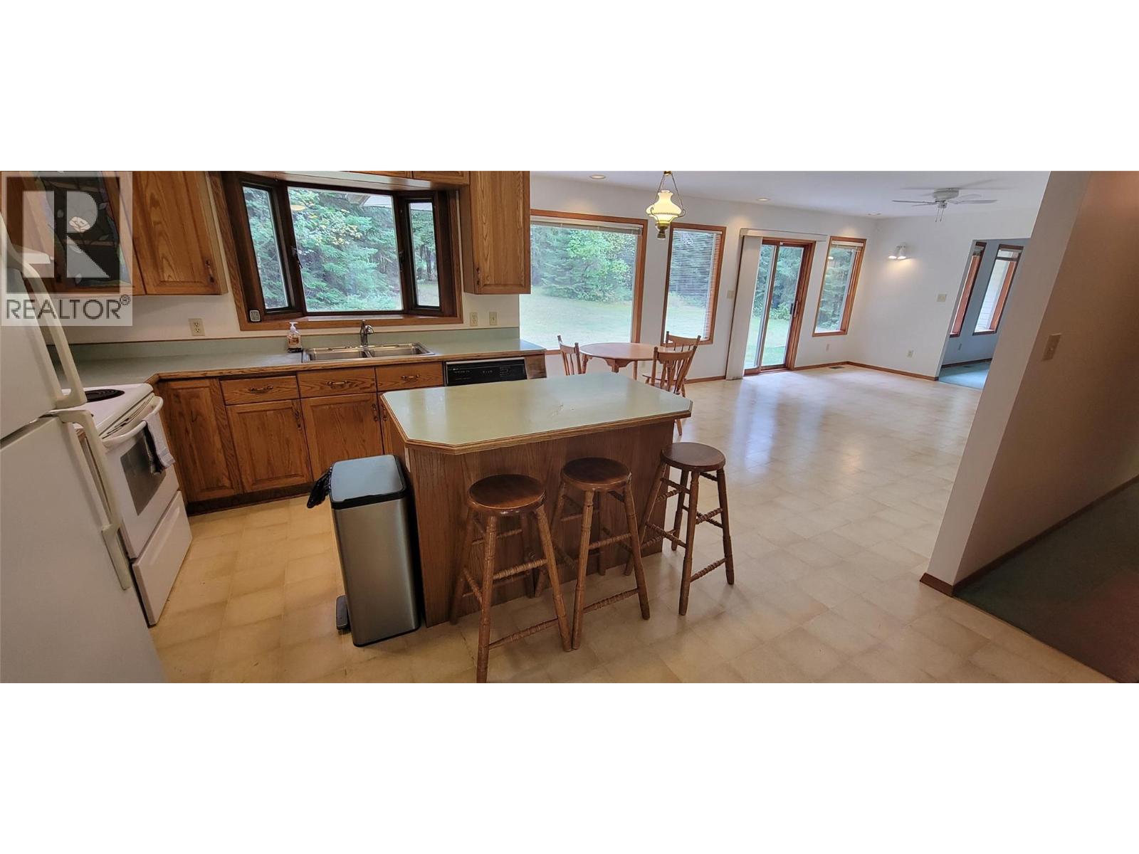 1070 Webb Road, South Slocan, British Columbia  V0G 2G0 - Photo 10 - 10399737