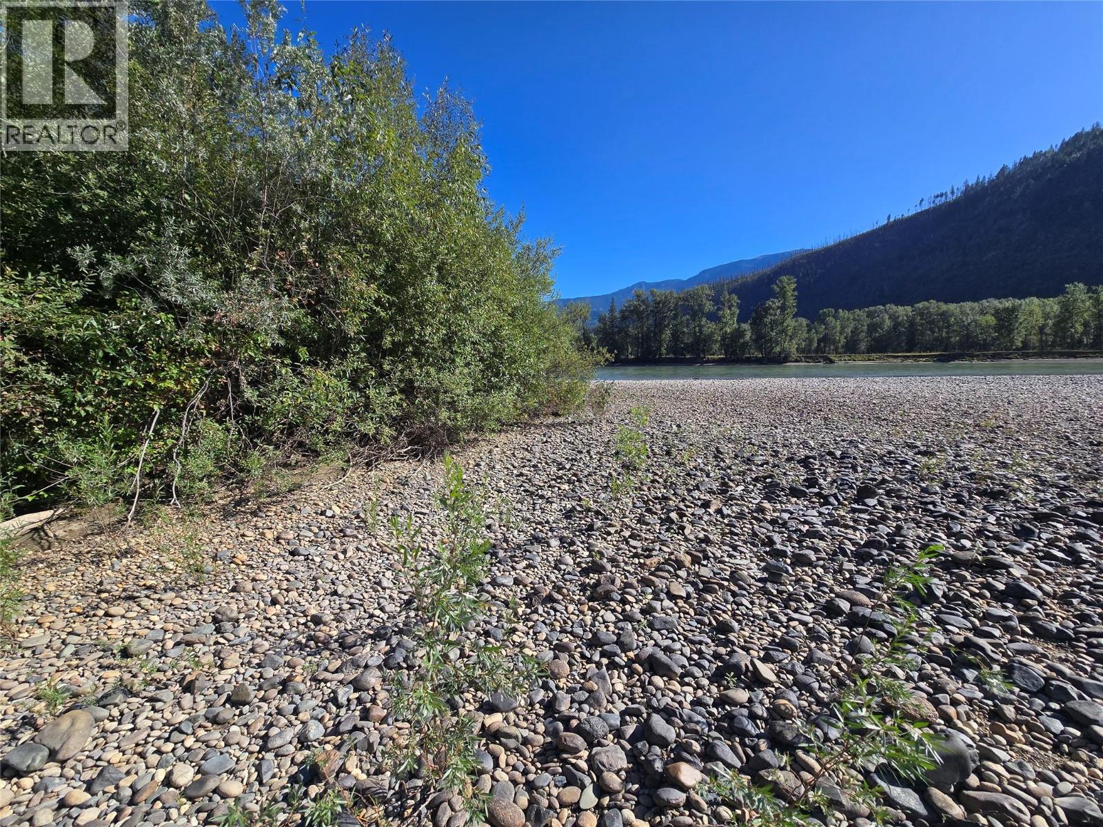 4504 Yellowhead Highway S, Little Fort, British Columbia  V0E 2C0 - Photo 4 - 10401270