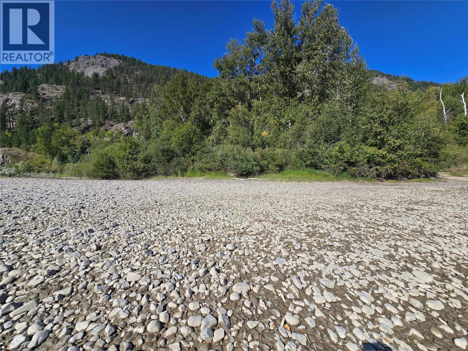 4504 Yellowhead Highway S, Little Fort, British Columbia  V0E 2C0 - Photo 6 - 10401270