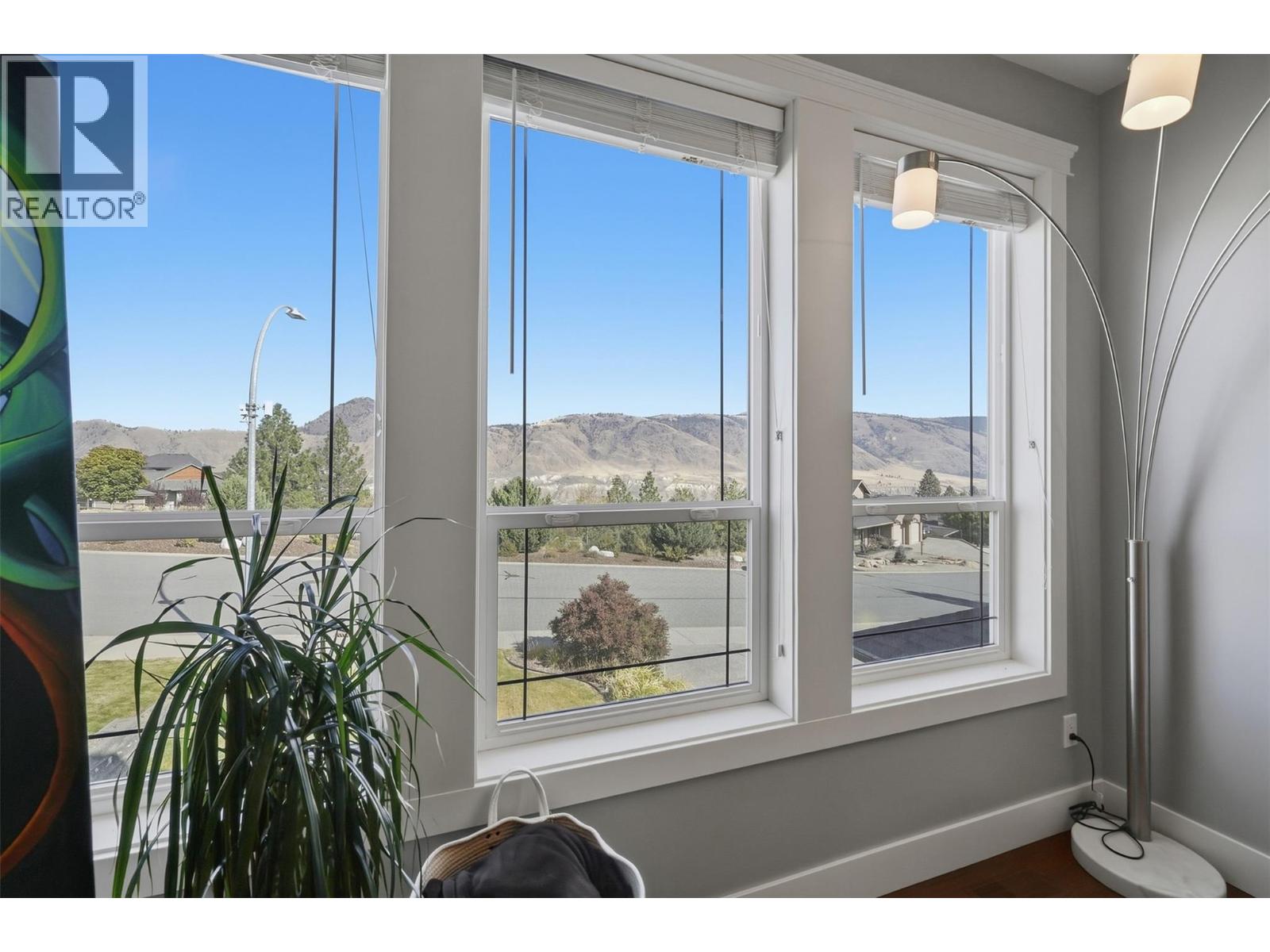 1933 Galore Crescent, Kamloops, British Columbia  V2E 0E7 - Photo 12 - 10400841