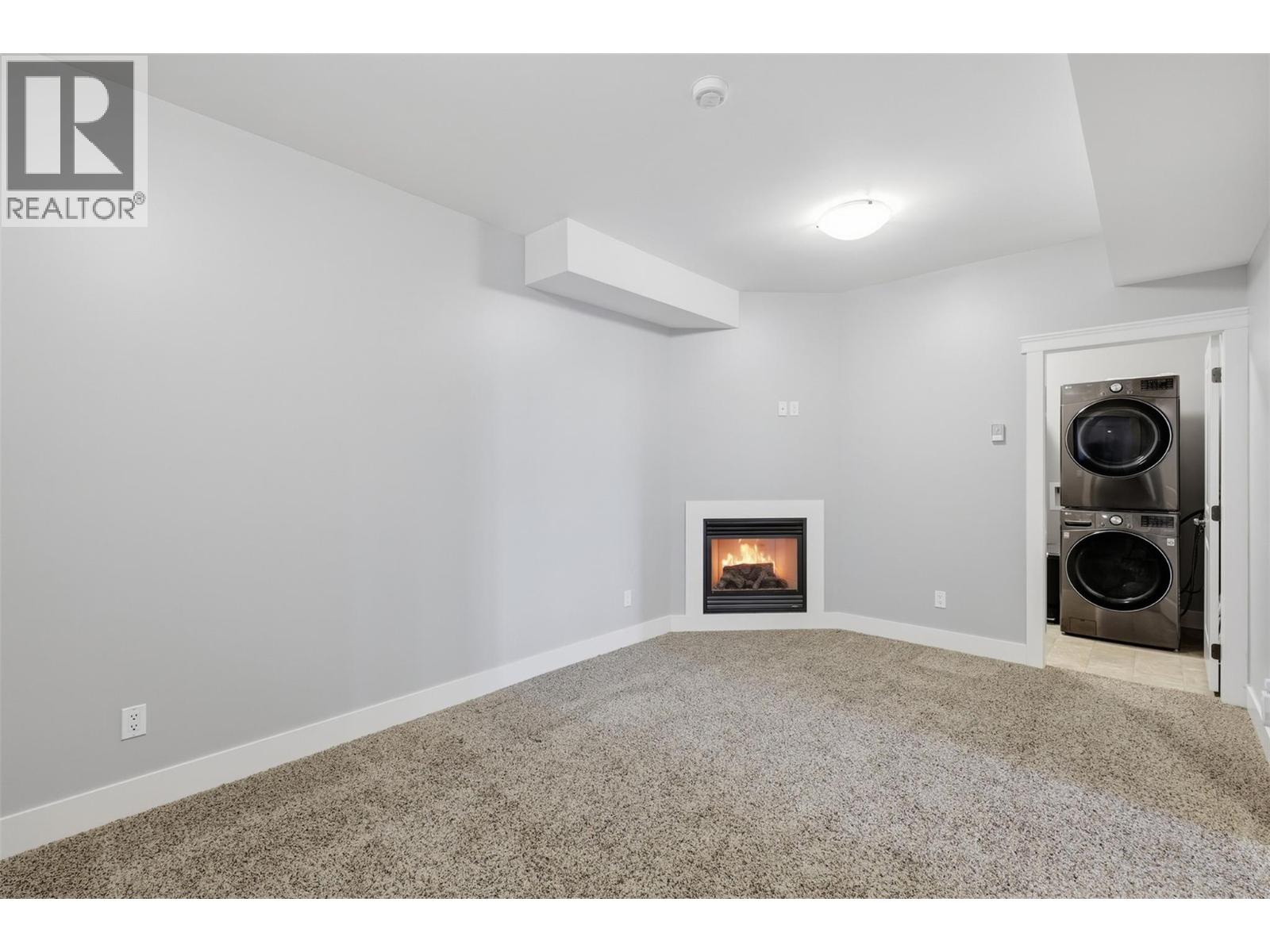 1933 Galore Crescent, Kamloops, British Columbia  V2E 0E7 - Photo 32 - 10400841