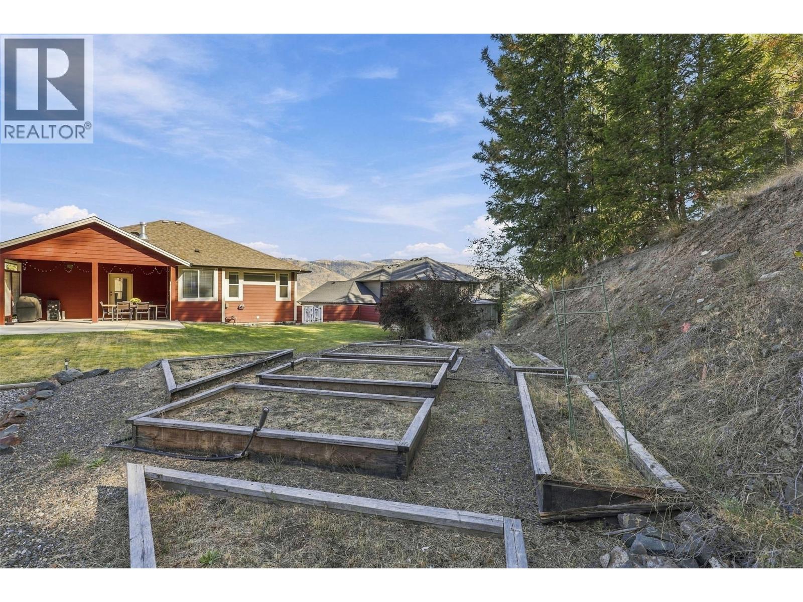 1933 Galore Crescent, Kamloops, British Columbia  V2E 0E7 - Photo 47 - 10400841