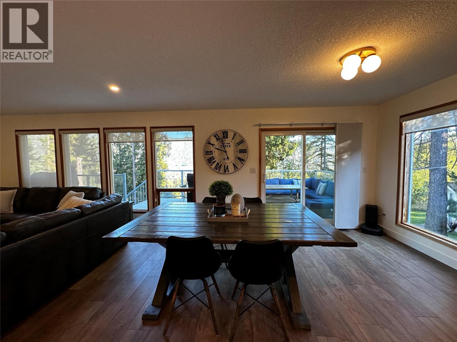 1301 Grosvenor Place, Castlegar, British Columbia  V1N 3X8 - Photo 10 - 10401069