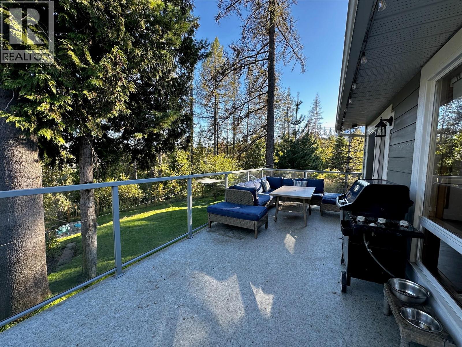 1301 Grosvenor Place, Castlegar, British Columbia  V1N 3X8 - Photo 14 - 10401069