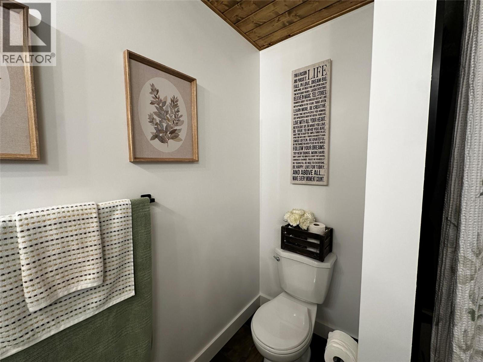 1301 Grosvenor Place, Castlegar, British Columbia  V1N 3X8 - Photo 21 - 10401069