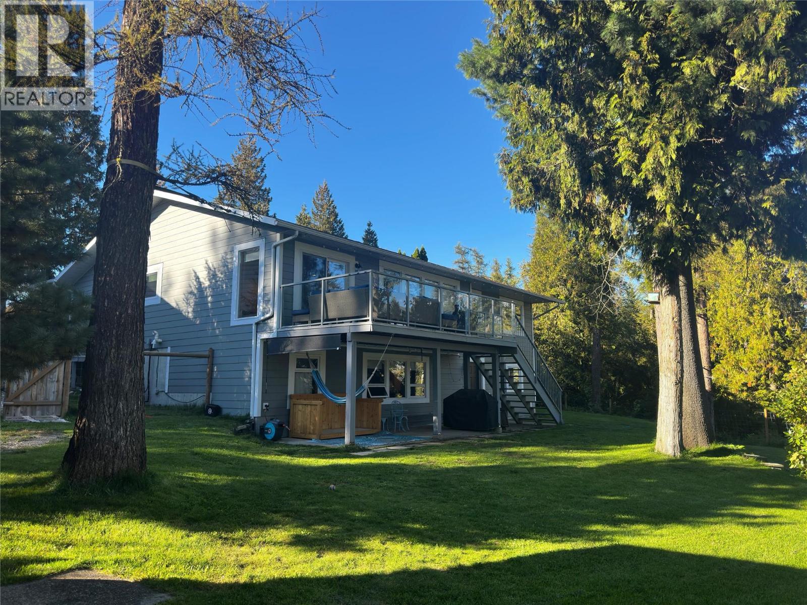 1301 Grosvenor Place, Castlegar, British Columbia  V1N 3X8 - Photo 36 - 10401069