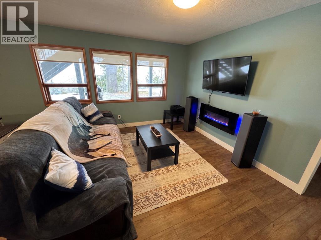 1301 Grosvenor Place, Castlegar, British Columbia  V1N 3X8 - Photo 49 - 10401069