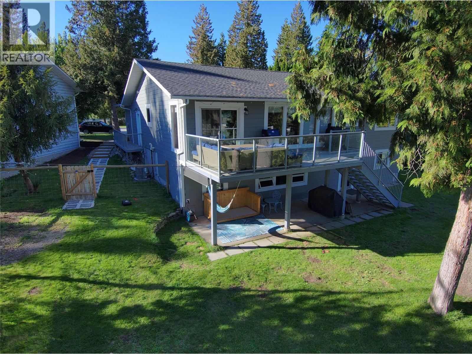 1301 Grosvenor Place, Castlegar, British Columbia  V1N 3X8 - Photo 61 - 10401069