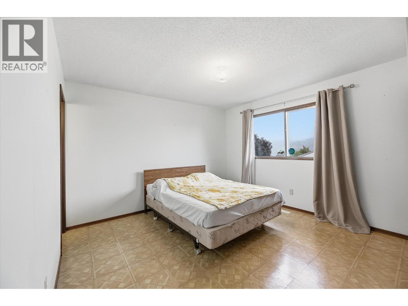 3605 15 Avenue, Vernon, British Columbia  V1T 7Z5 - Photo 11 - 10400274
