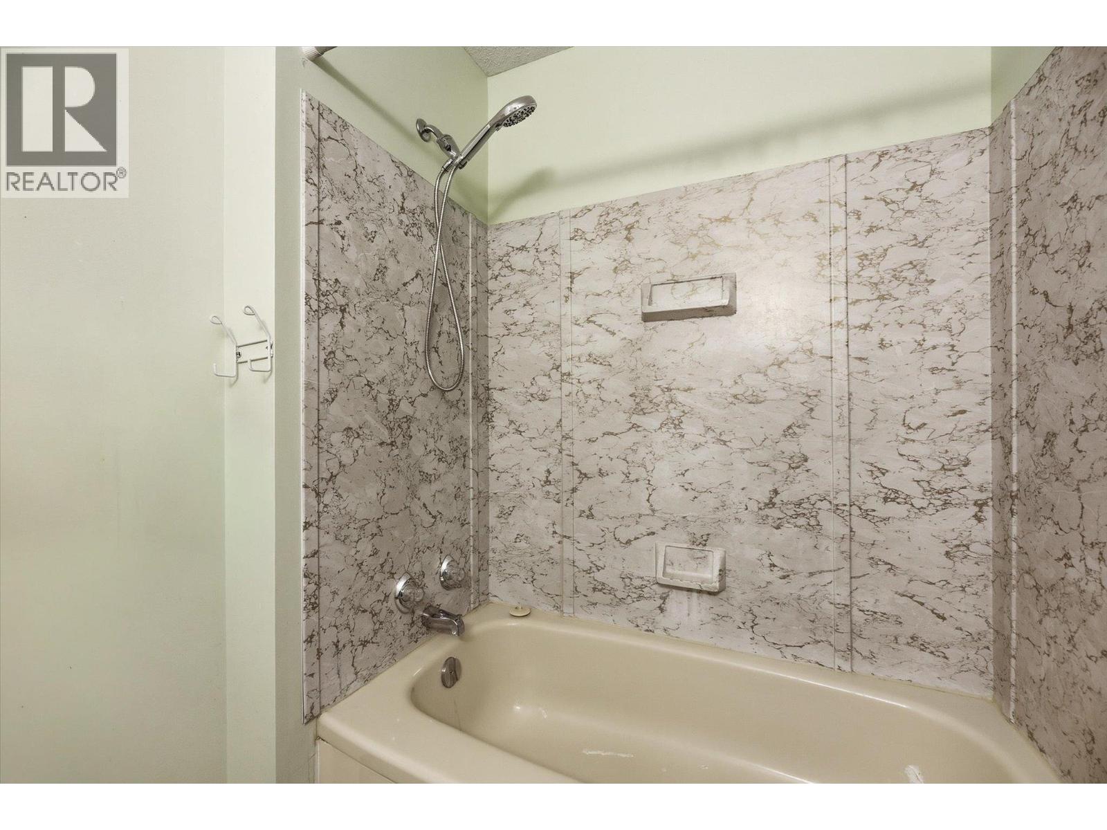 3605 15 Avenue, Vernon, British Columbia  V1T 7Z5 - Photo 17 - 10400274