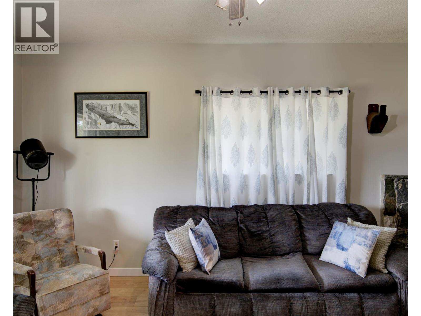 1311 Mallory Road, Enderby, British Columbia  V4Y 4H7 - Photo 8 - 10399966