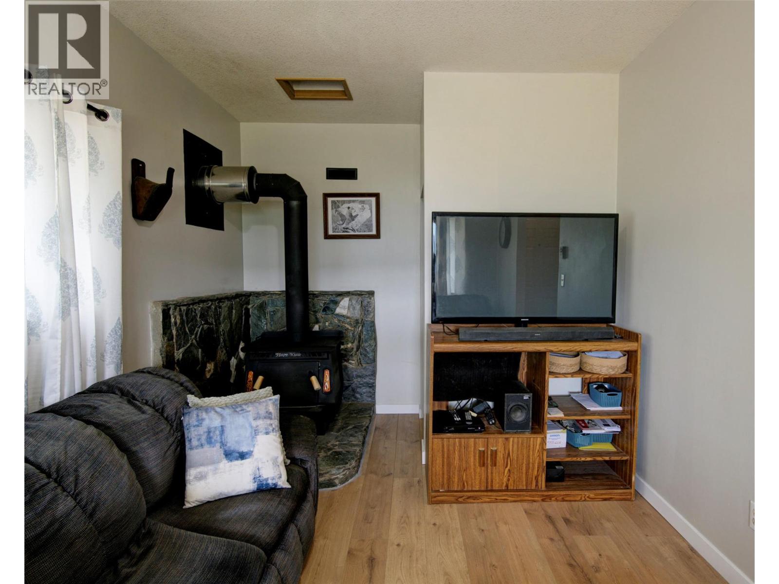 1311 Mallory Road, Enderby, British Columbia  V4Y 4H7 - Photo 9 - 10399966
