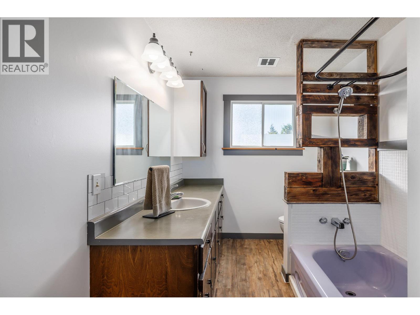 2575 Robinson Road, Lake Country, British Columbia  v4v 1g6 - Photo 17 - 10400323