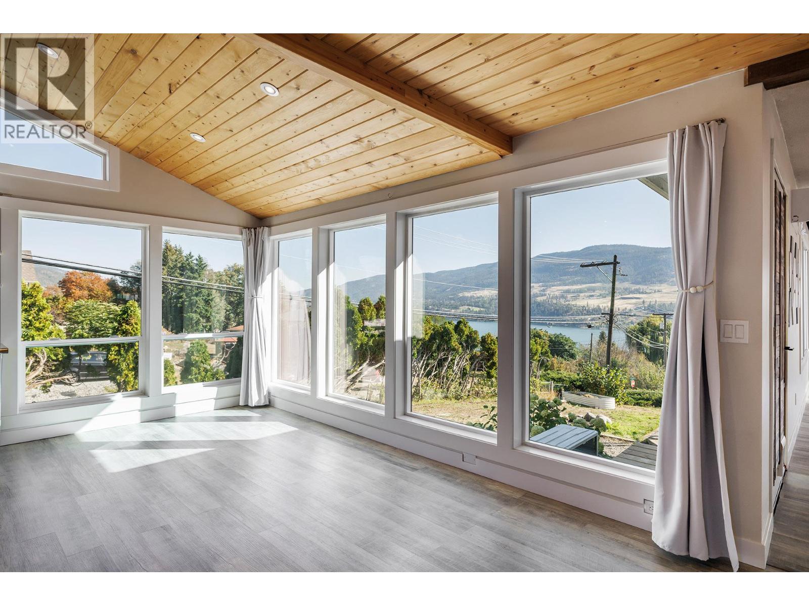 2575 Robinson Road, Lake Country, British Columbia  v4v 1g6 - Photo 4 - 10400323