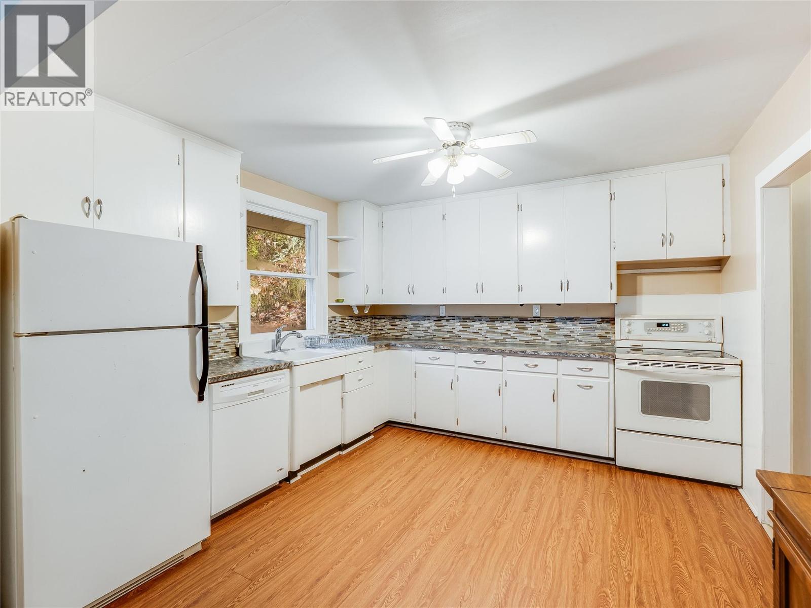 1802 Perrier Road, Nelson, British Columbia  V1L 6Y8 - Photo 11 - 10401288