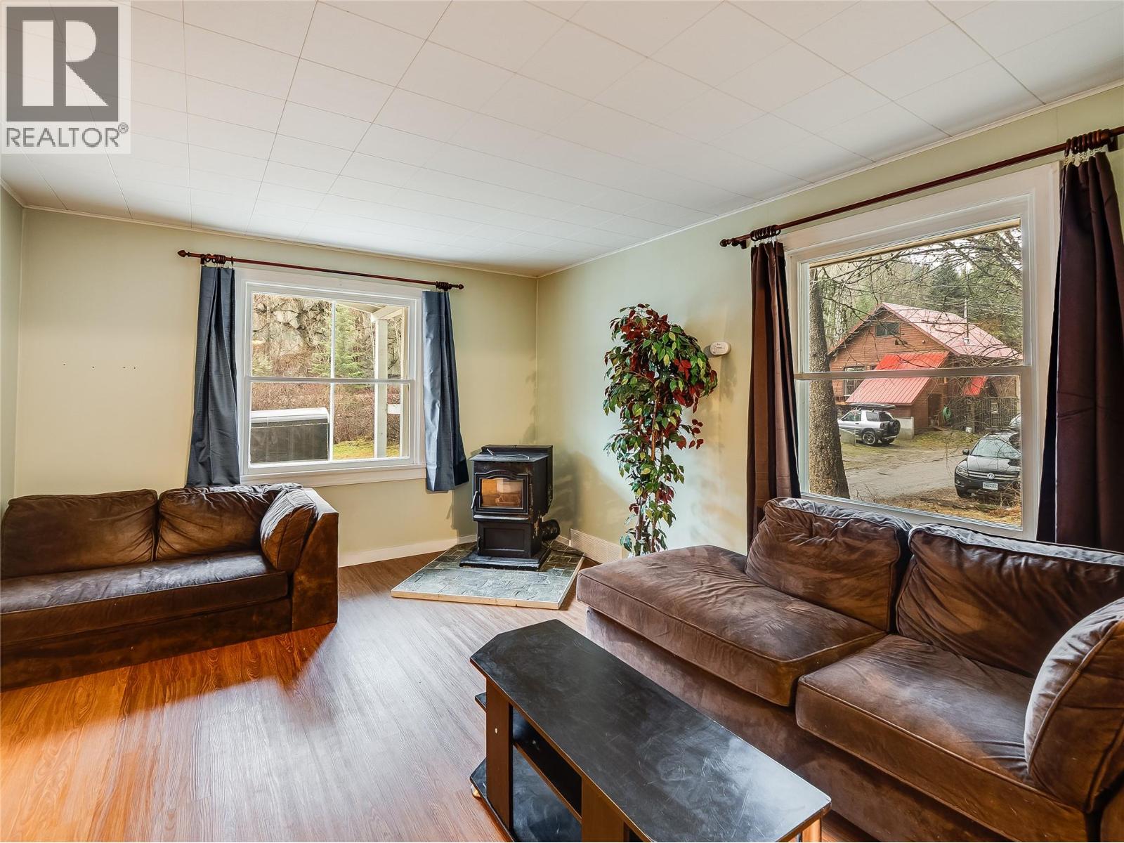 1802 Perrier Road, Nelson, British Columbia  V1L 6Y8 - Photo 6 - 10401288