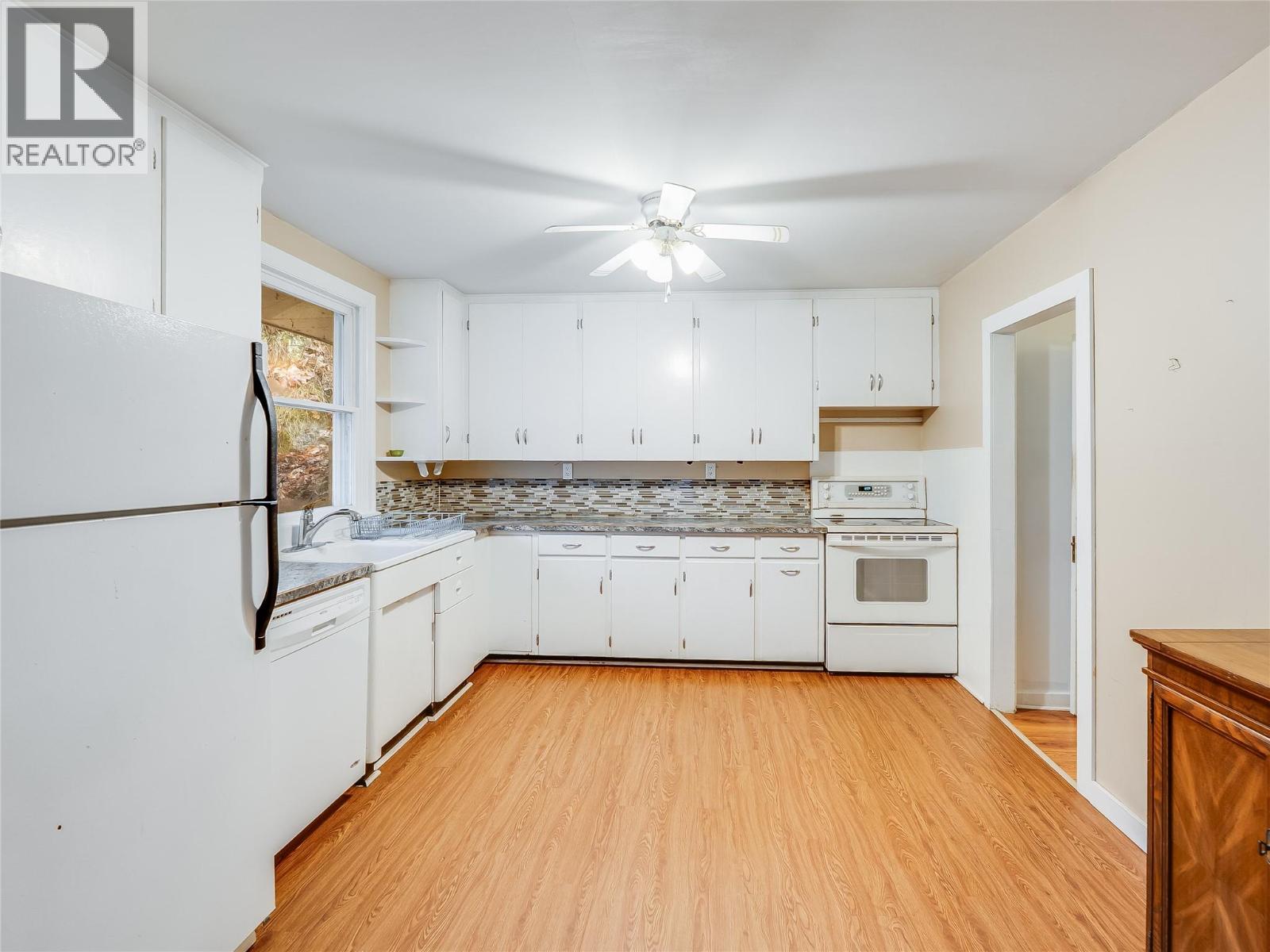 1802 Perrier Road, Nelson, British Columbia  V1L 6Y8 - Photo 9 - 10401288