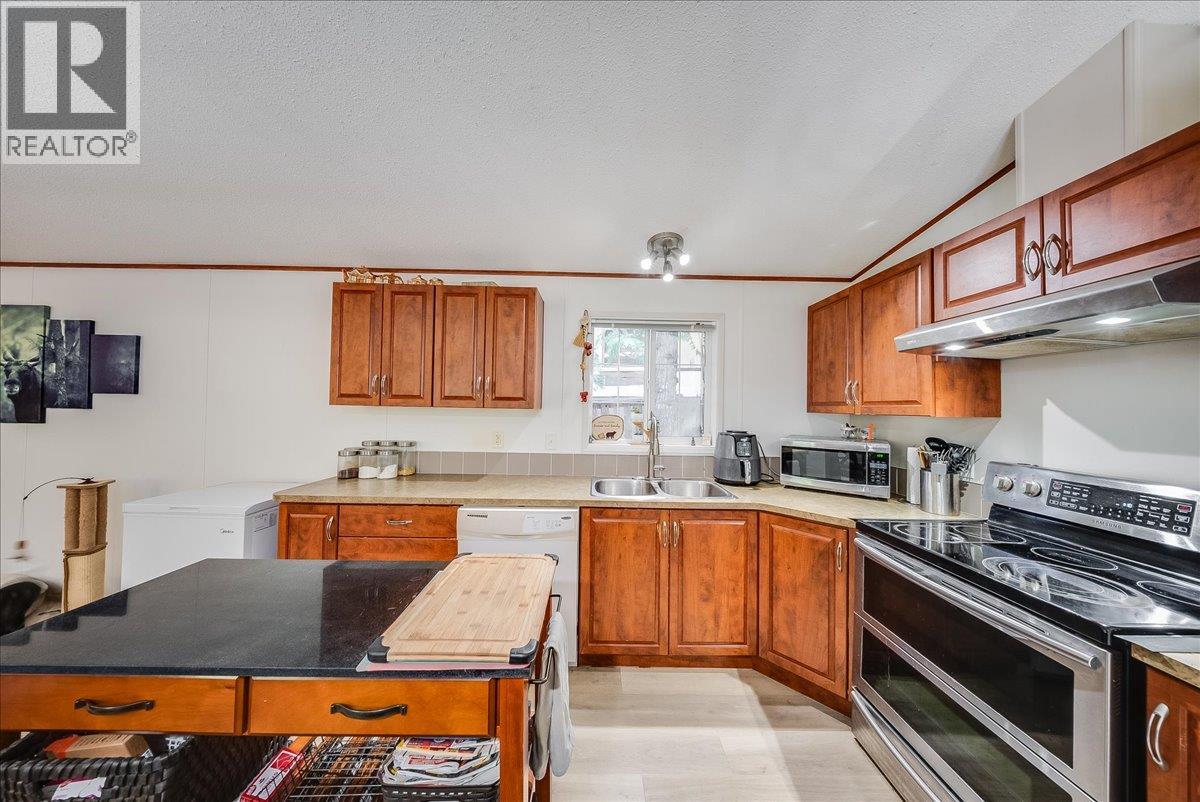 891 Monte Vista Drive Unit# 30, Rossland, British Columbia  V0G 1Y0 - Photo 10 - 10401136