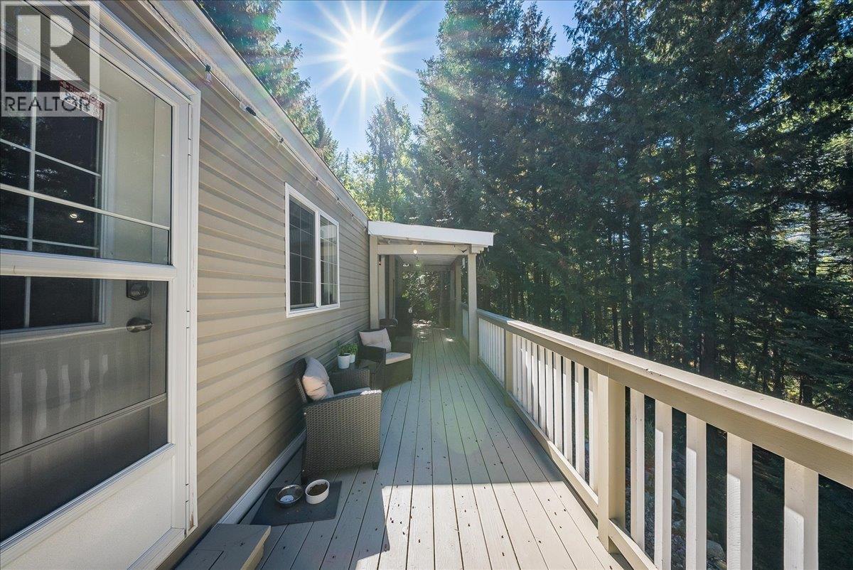 891 Monte Vista Drive Unit# 30, Rossland, British Columbia  V0G 1Y0 - Photo 4 - 10401136
