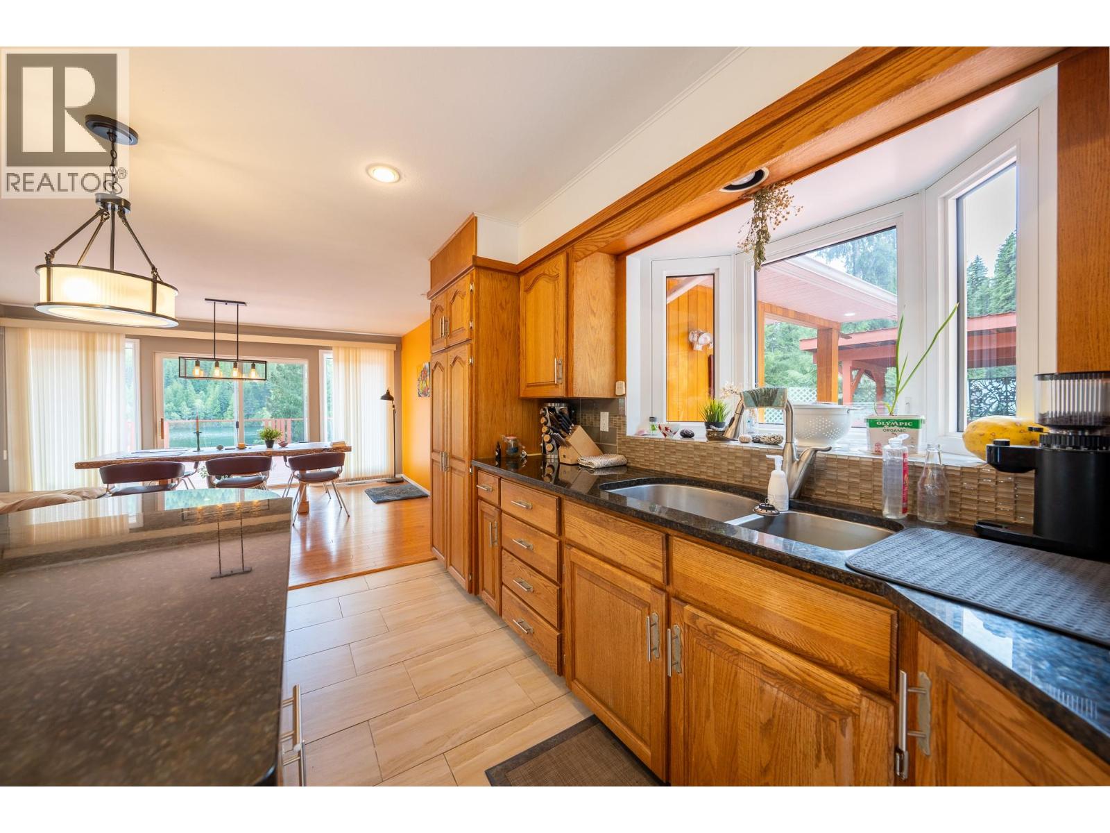 2852 Jewel Lake Road, Greenwood, British Columbia  V0h 1J0 - Photo 18 - 10401003