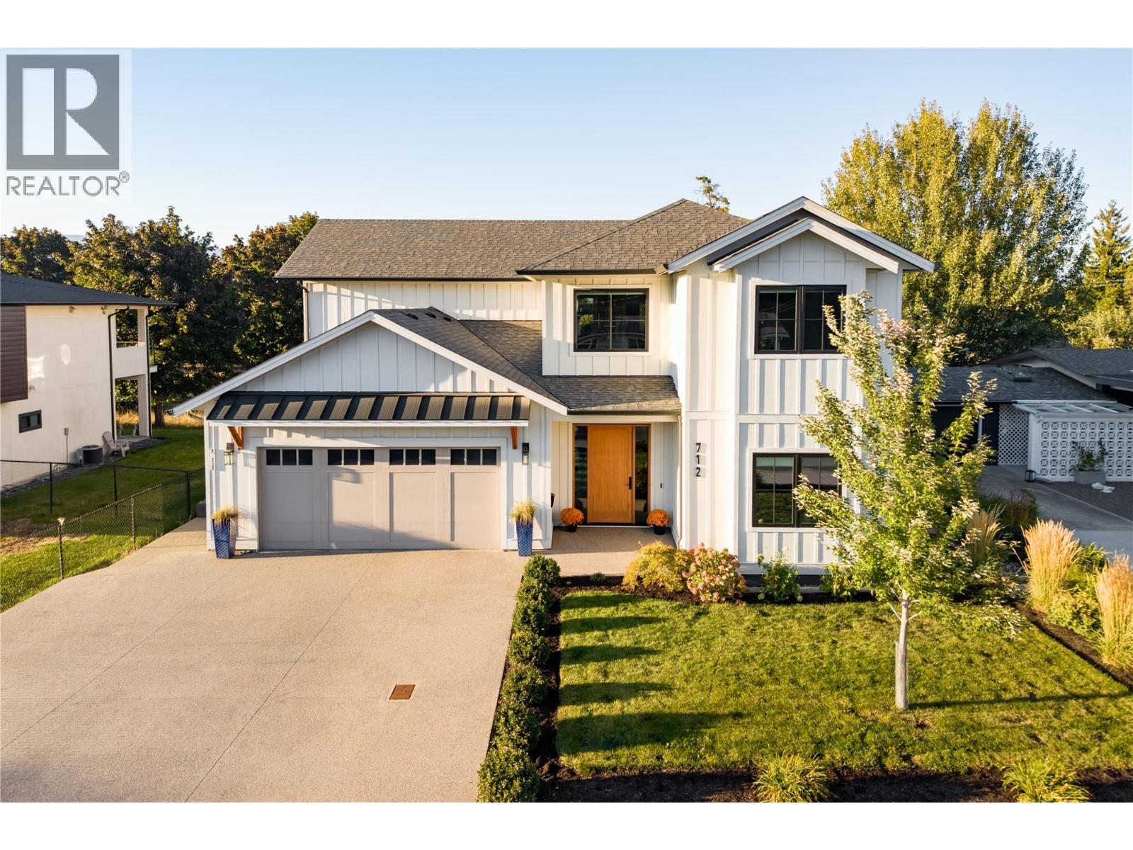 712 Hazell Road, Kelowna, British Columbia  V1W 1R3 - Photo 2 - 10400824