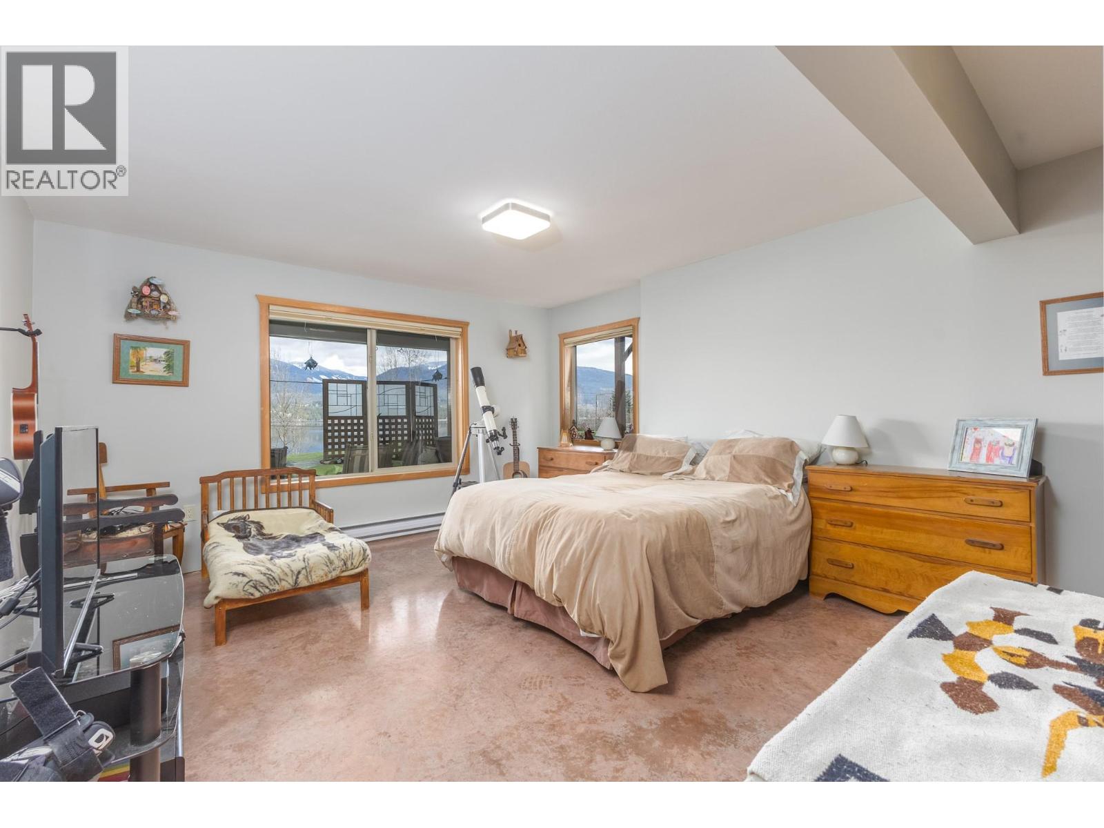 3572 Eagle Bay Road, Eagle Bay, British Columbia  V0E 1T0 - Photo 29 - 10401045