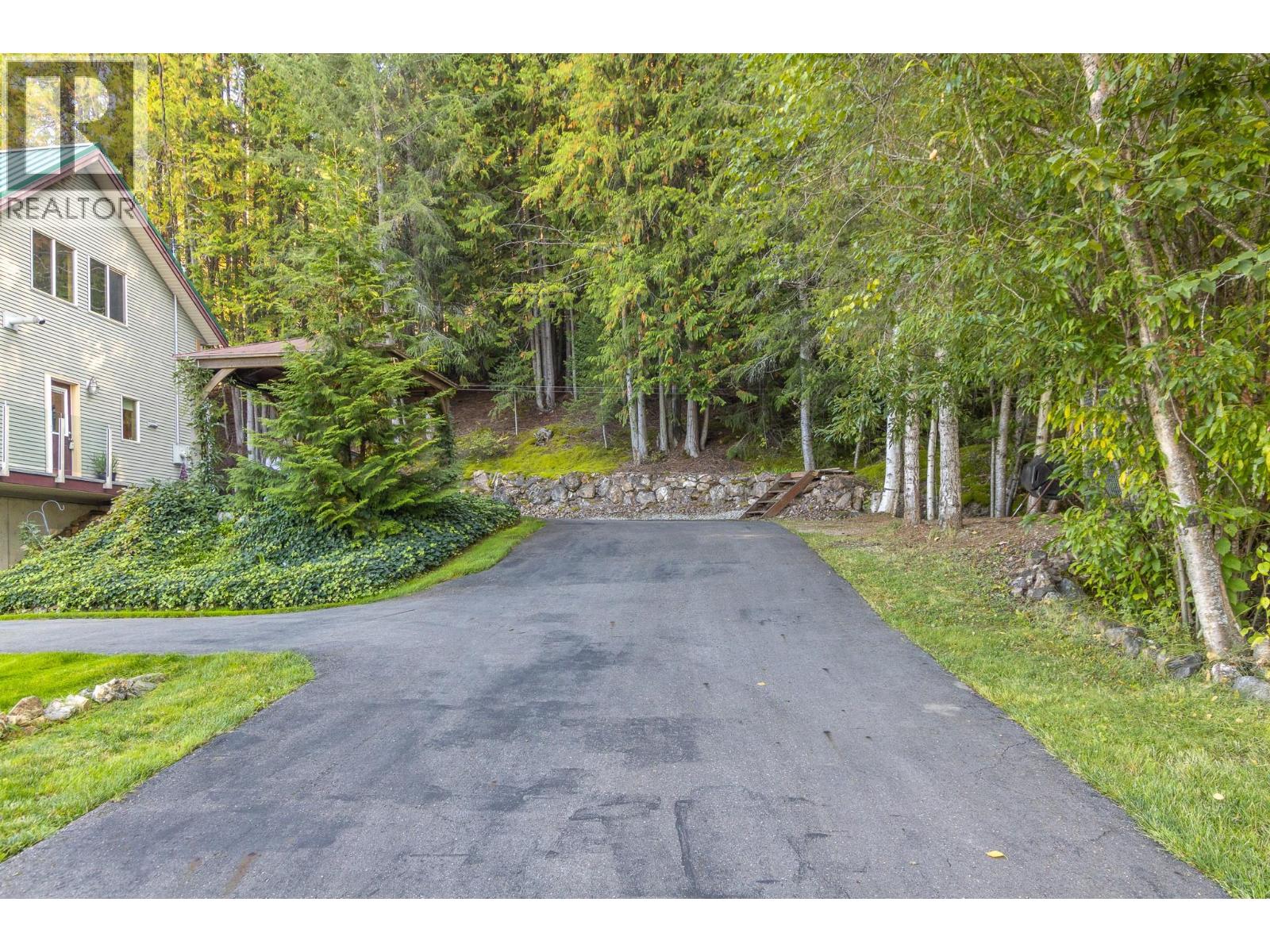 3572 Eagle Bay Road, Eagle Bay, British Columbia  V0E 1T0 - Photo 40 - 10401045