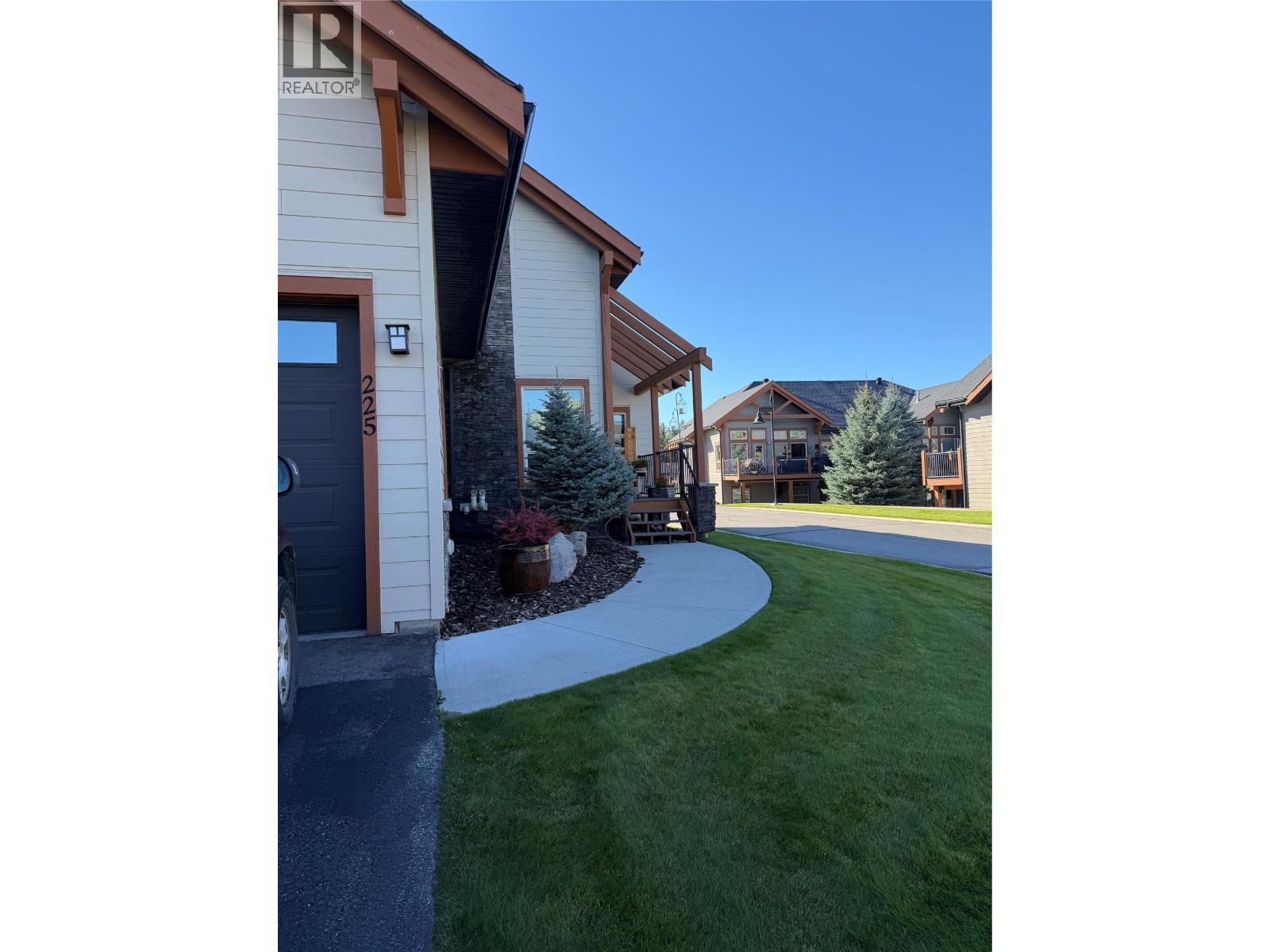 225 Boulder Creek N, Cranbrook, British Columbia  V1C 0B4 - Photo 3 - 10400802