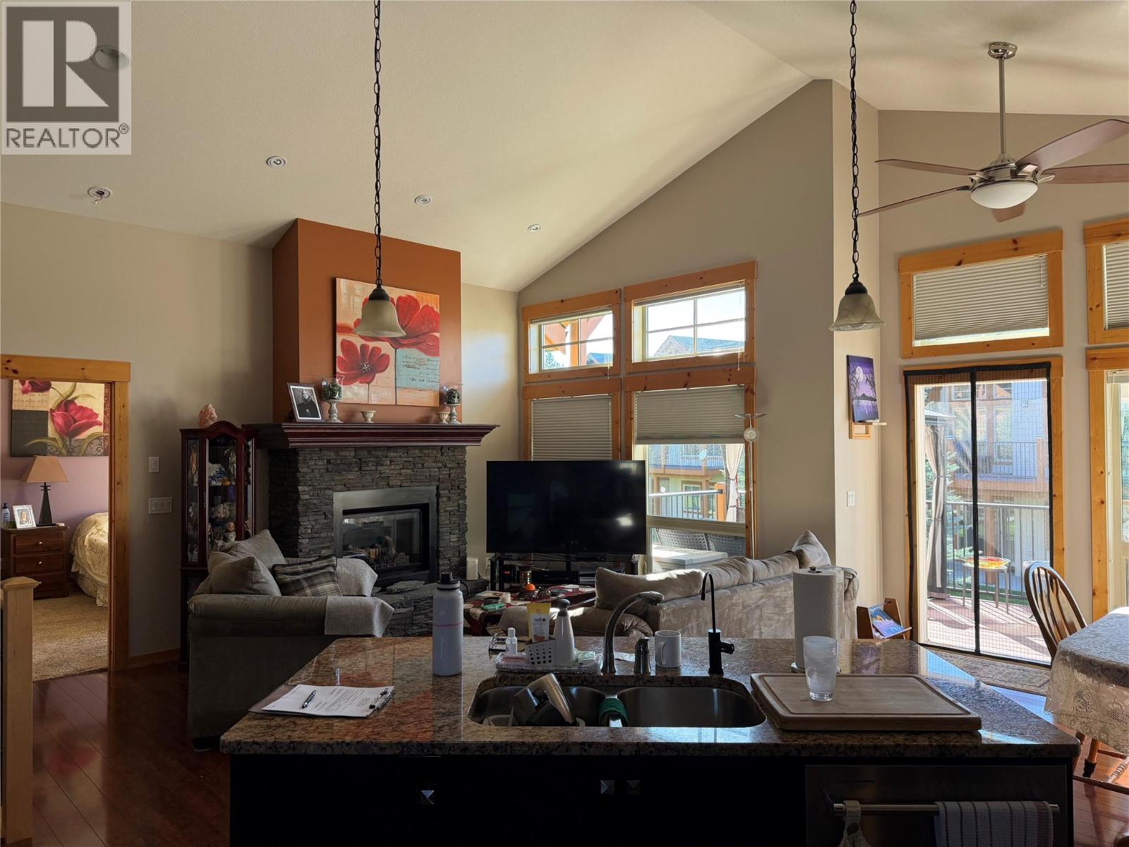 225 Boulder Creek N, Cranbrook, British Columbia  V1C 0B4 - Photo 4 - 10400802